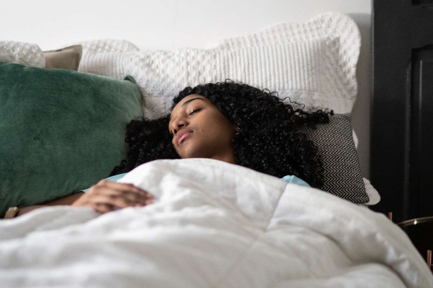 What are the best sleeping positions for quality rest? — Calm Blog