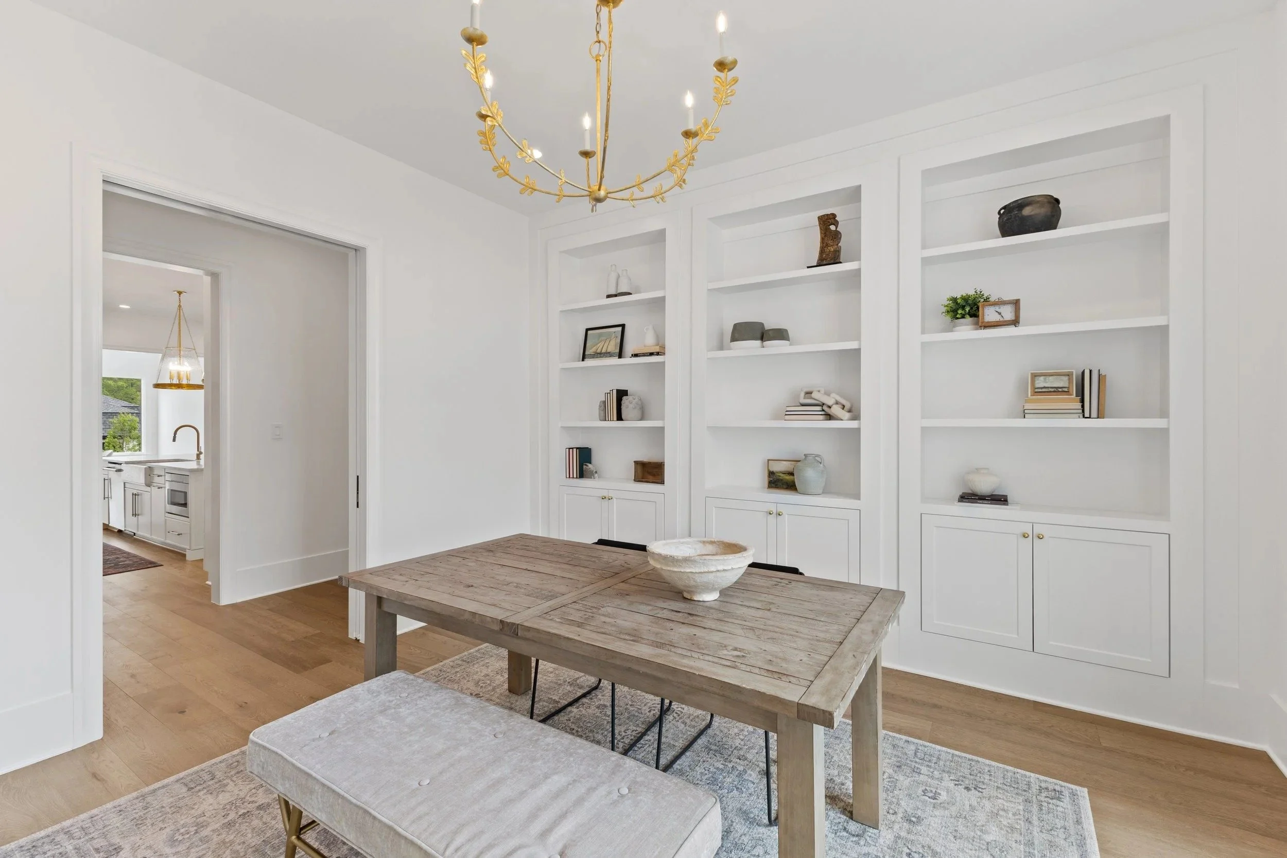imgi_36_31-6500+Century+Oak+Ct.jpg
