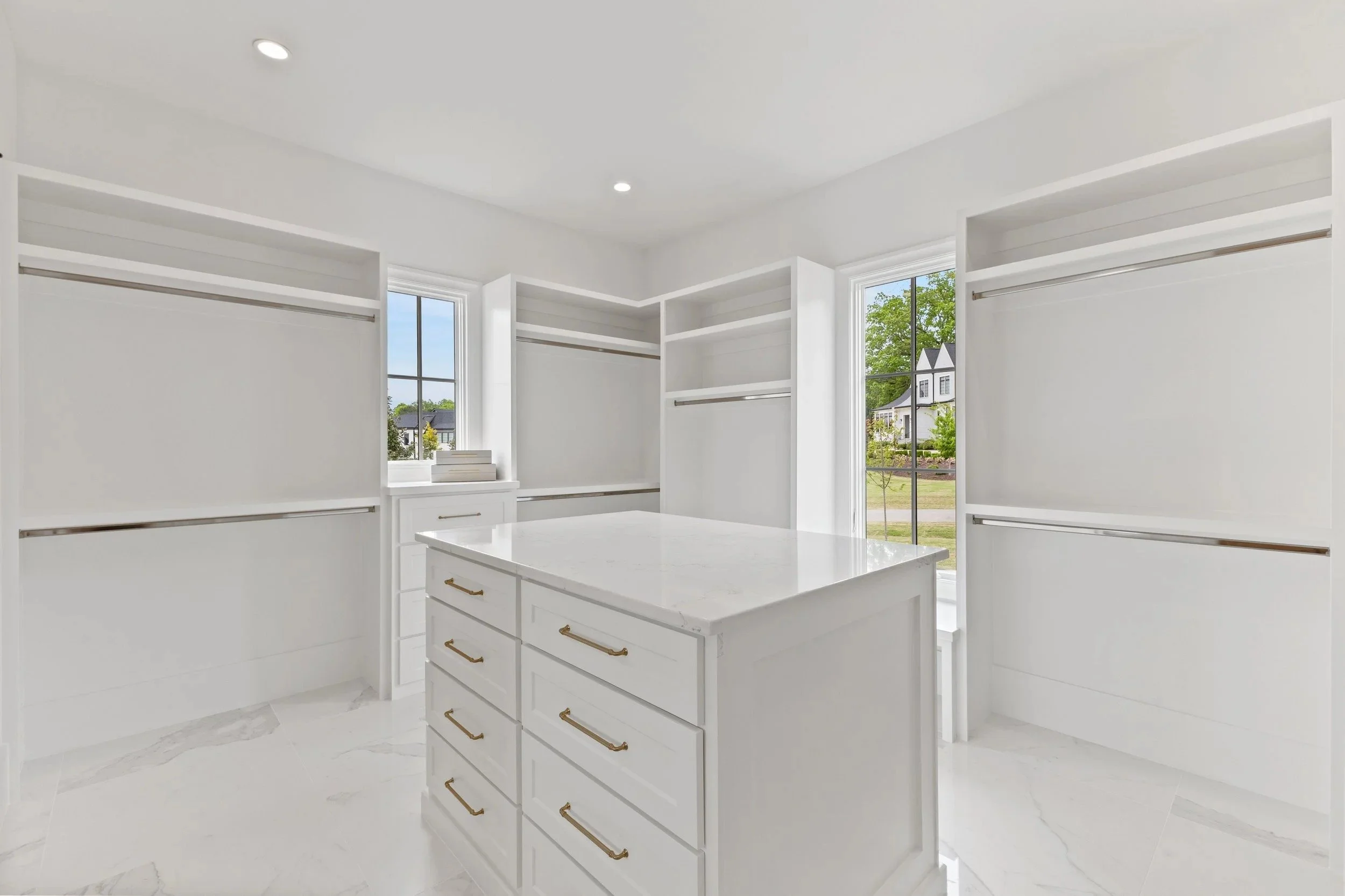 imgi_54_49-6500+Century+Oak+Ct.jpg