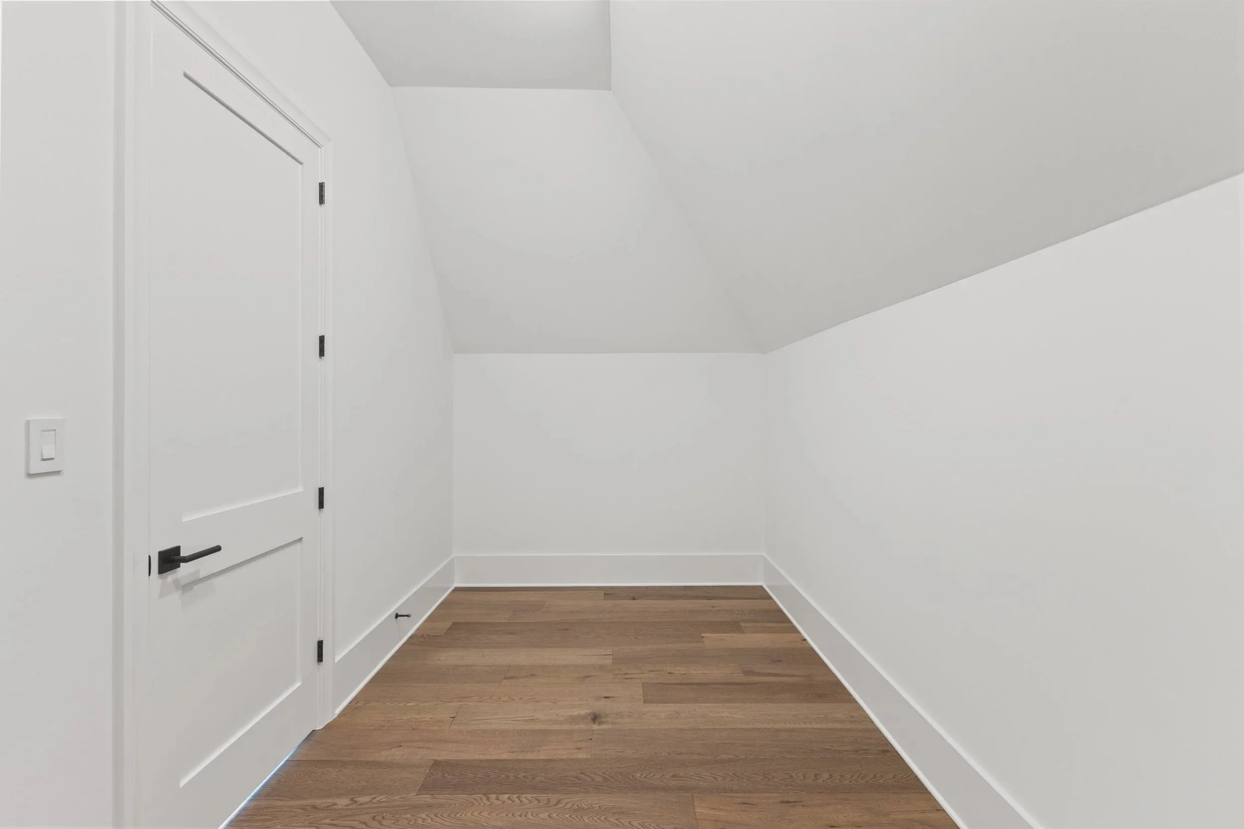 imgi_77_72-6500+Century+Oak+Ct.jpg