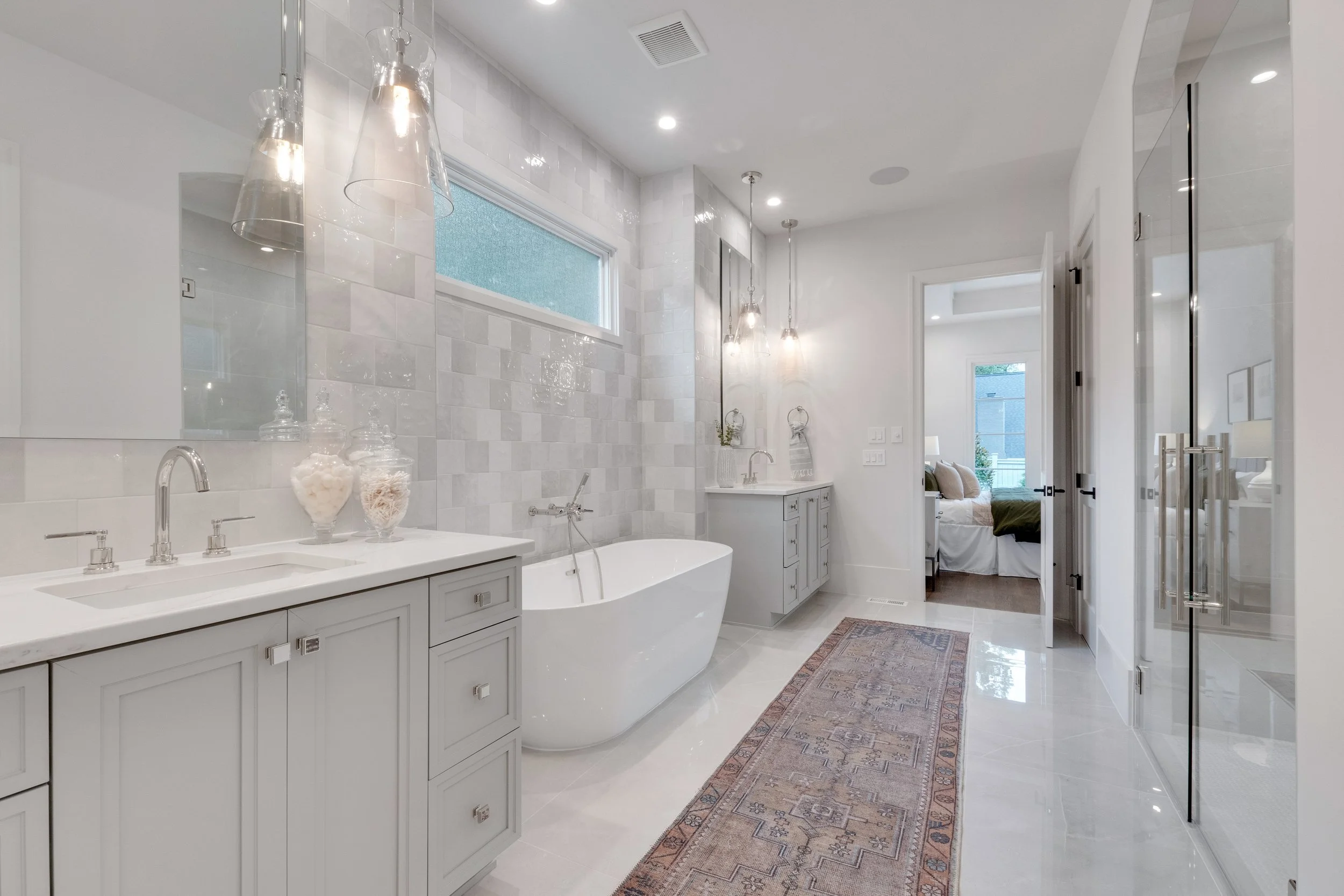  BATHROOMS  