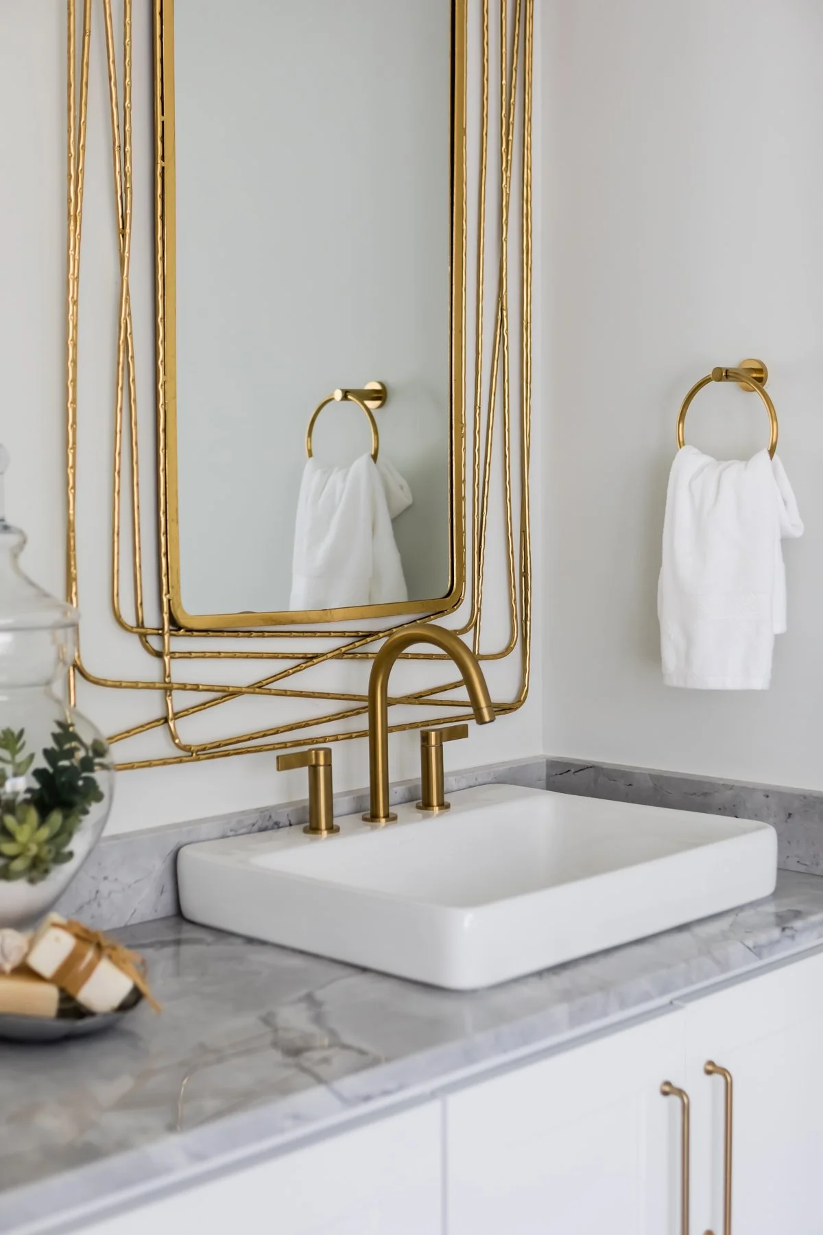  BATHROOMS  