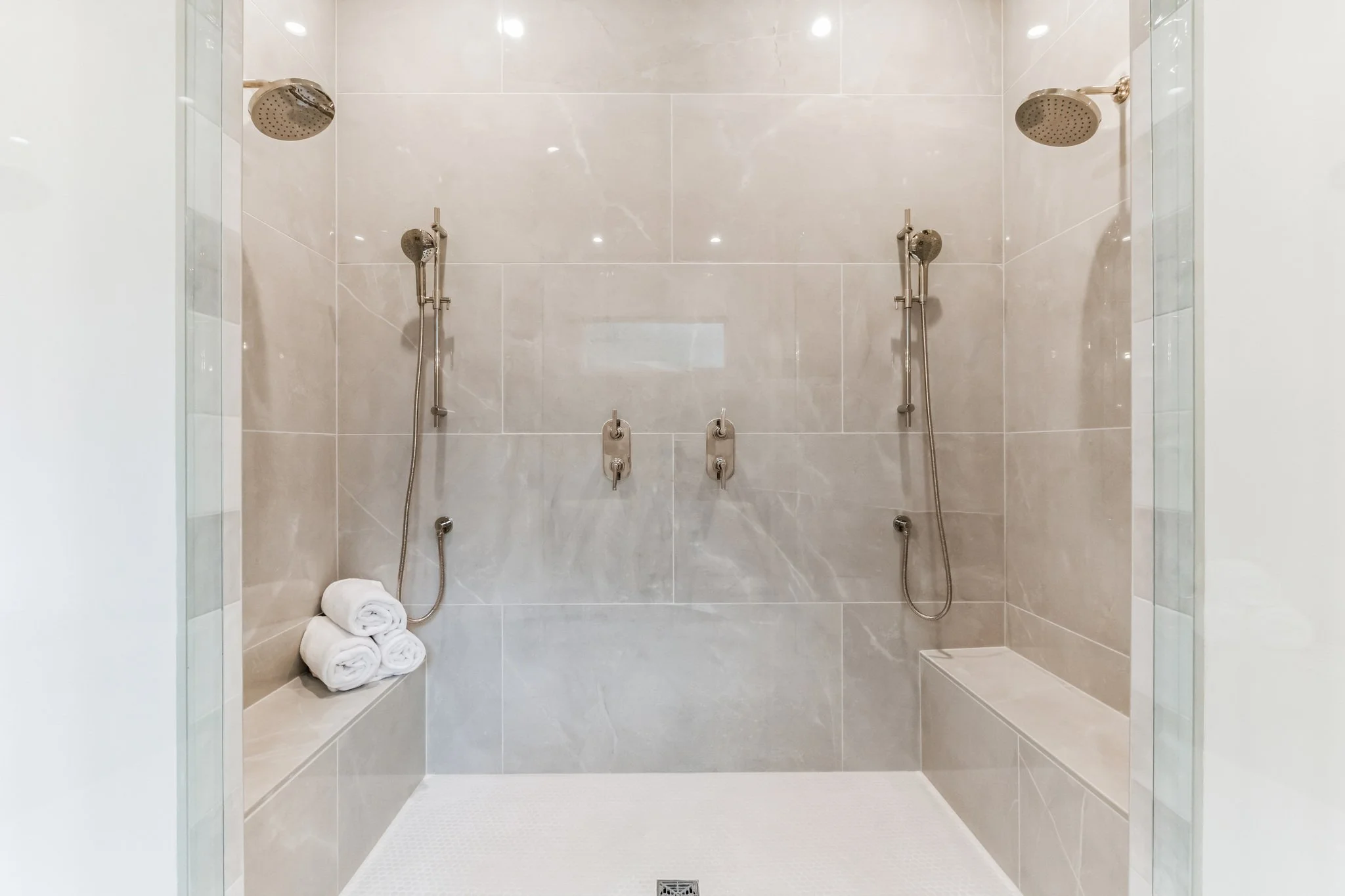  BATHROOMS  