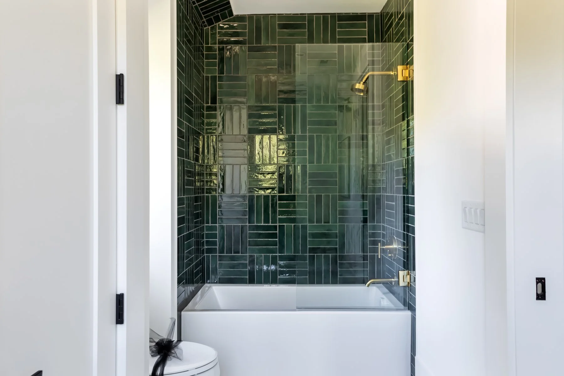  BATHROOMS  