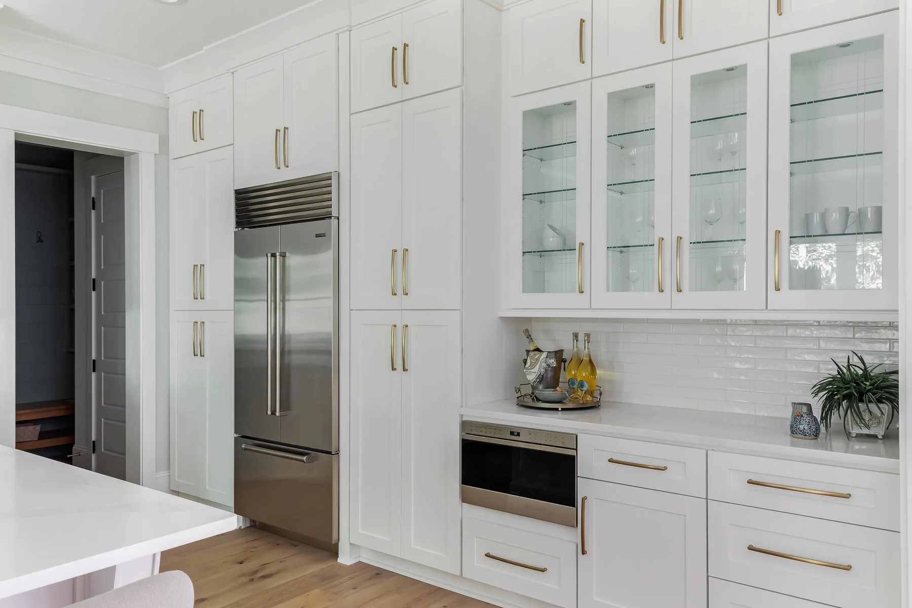  KITCHENS  