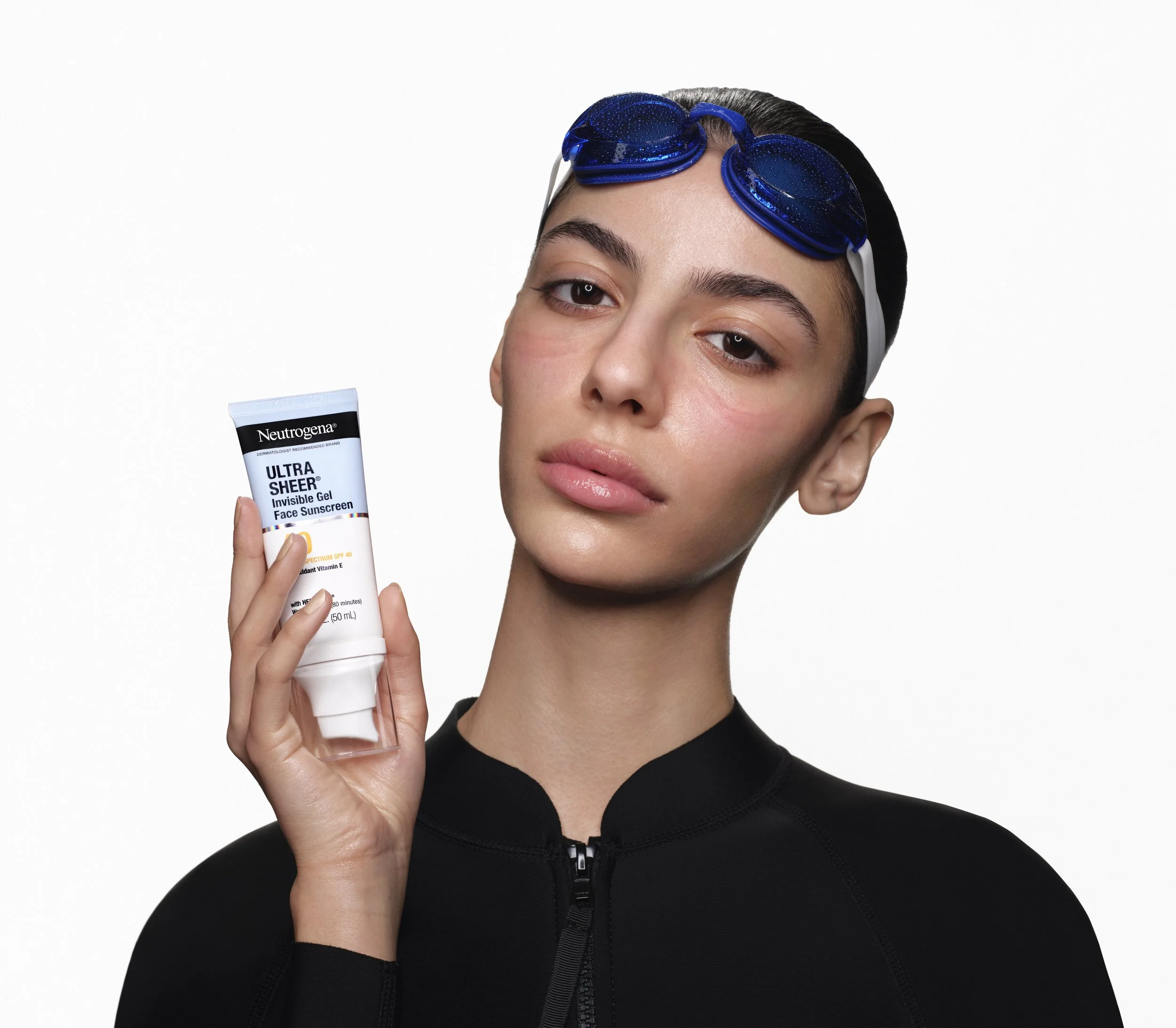 INVISIBLE_GEL_UNDER_MAKEUP_4279_V7_LR.jpeg