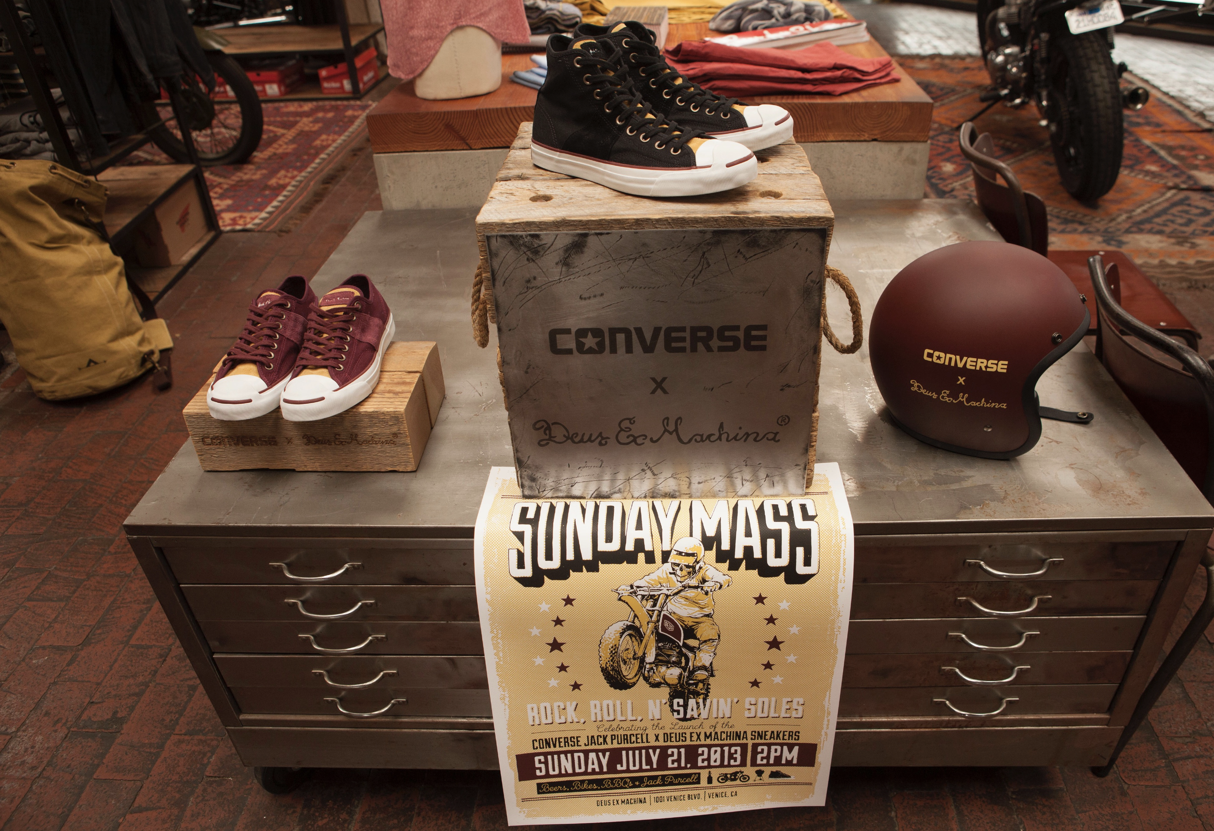 Converse_Deus5.png