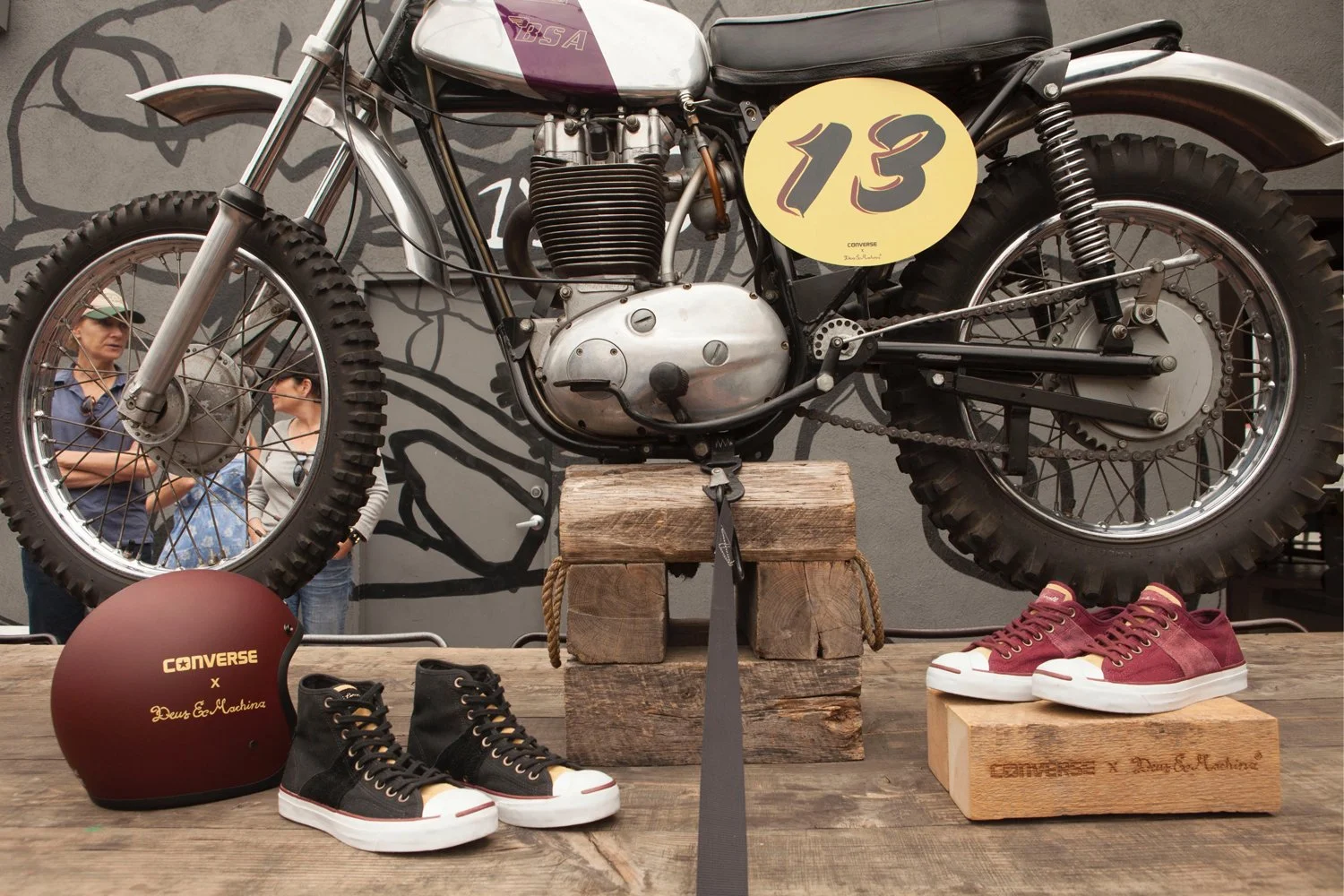 Converse_Deus1.jpg