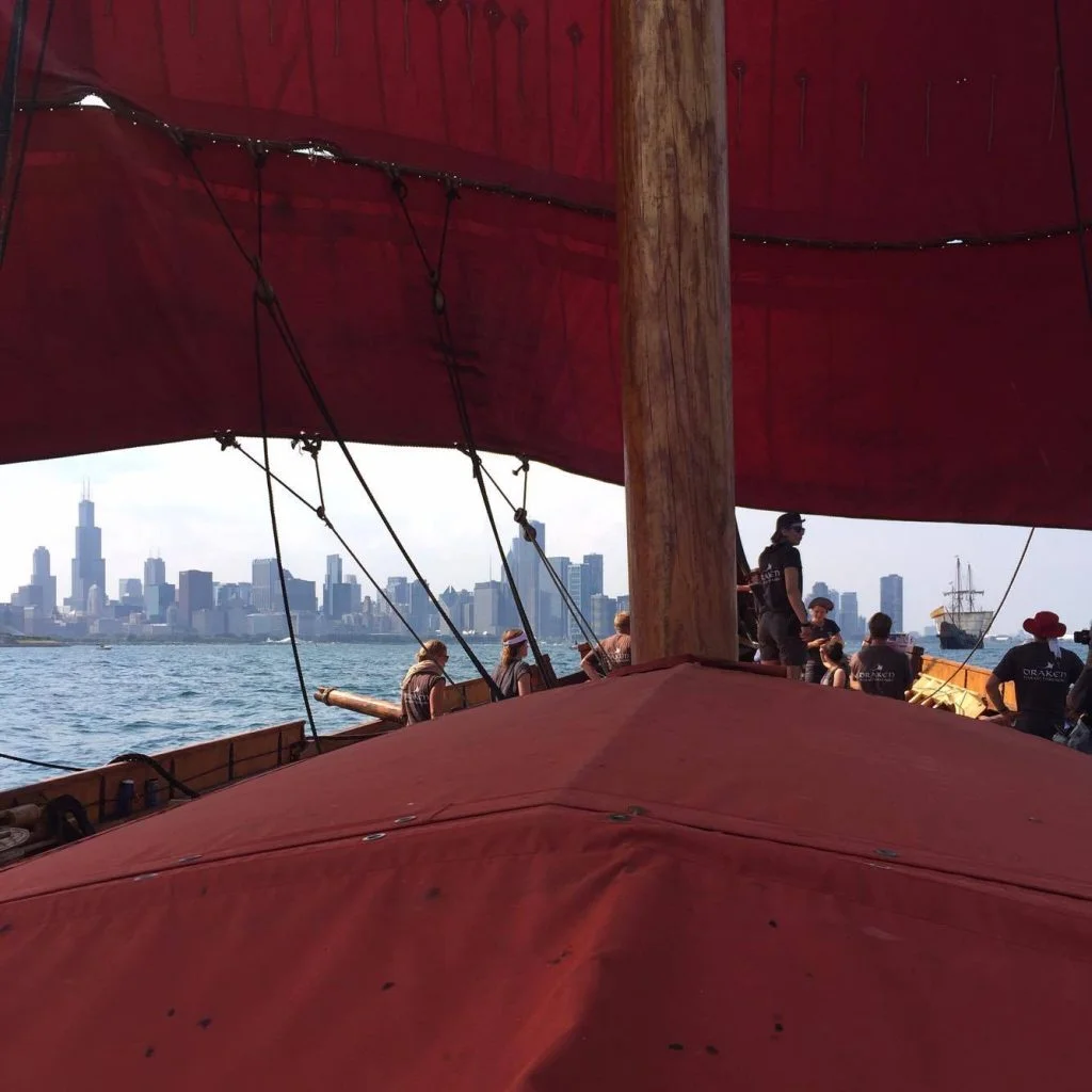 Draken sailing towards the Chicago Skyline. Photo: Kalle Wannerskog