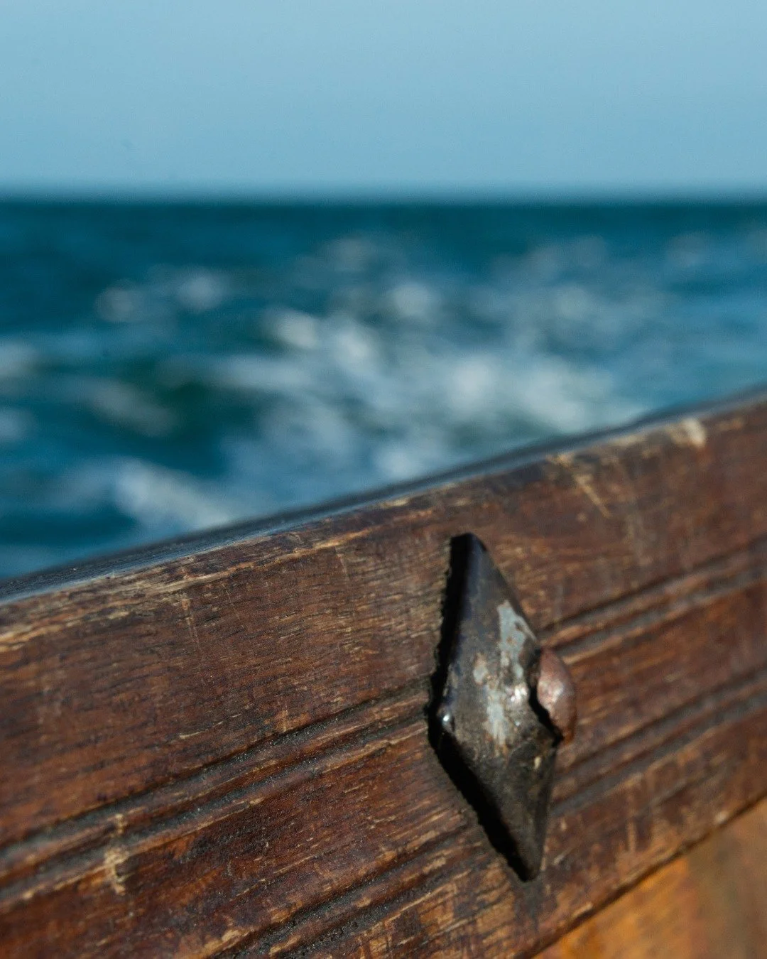 "The horizon is not a destination, but an invitation to keep moving" 🌍 

Where do you think we should sail next?

#DrakenHaraldH&aring;rfagre #VikingShip
#LivingHistory #odyssey #theodysseyship