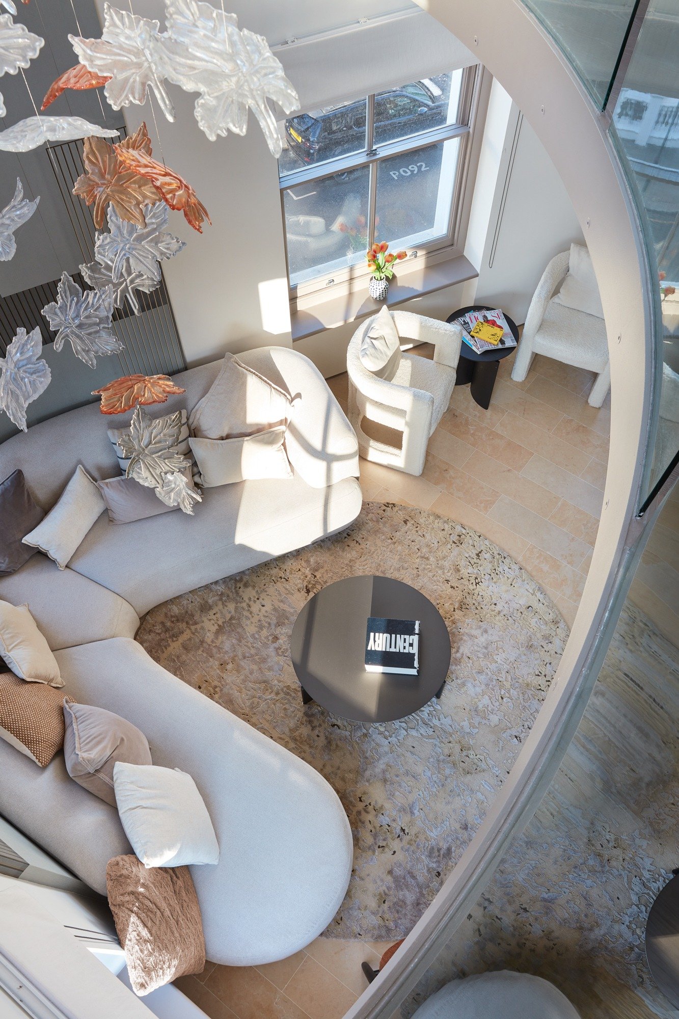 curved seating design by arredamenti maurizi