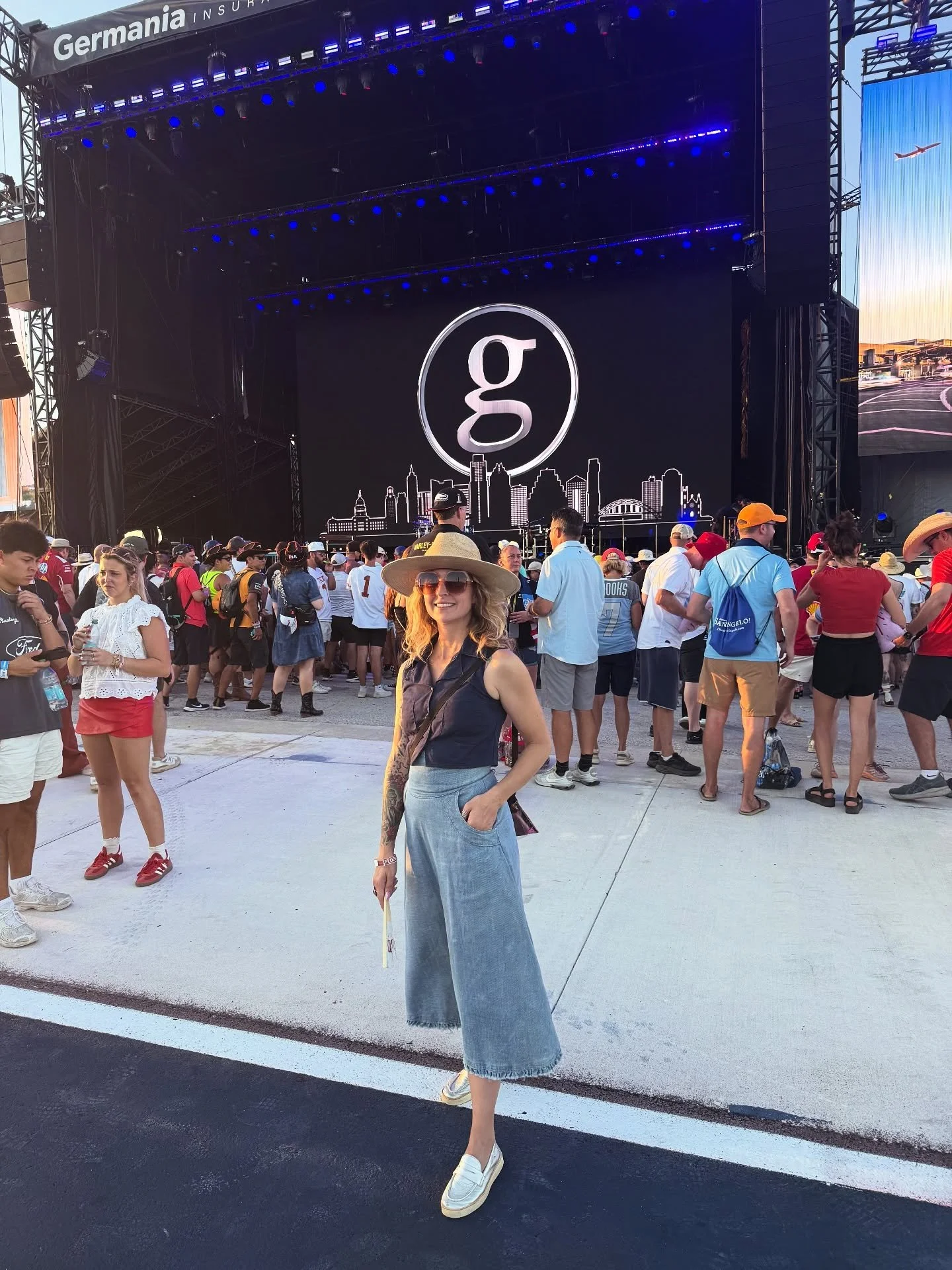 No kings 👑 in America&hellip;but Garth Brooks is country royalty! Garth was the last musical artist to see on my bucket list, and it was in the top 3 best shows I&rsquo;ve ever been to fr 🤩

Special video clip of the song that will always make me t