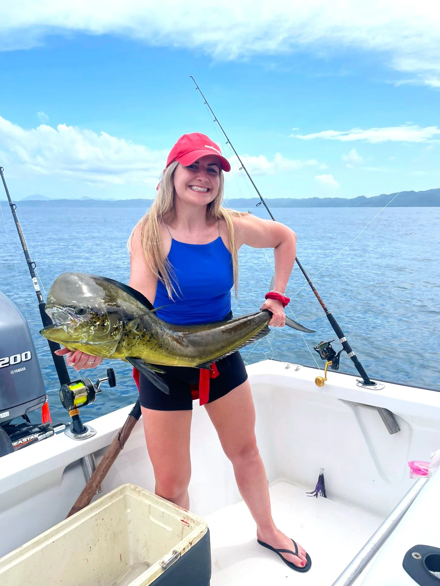 lospiratasdecabuya girl fishing puravidaecotours.jpg