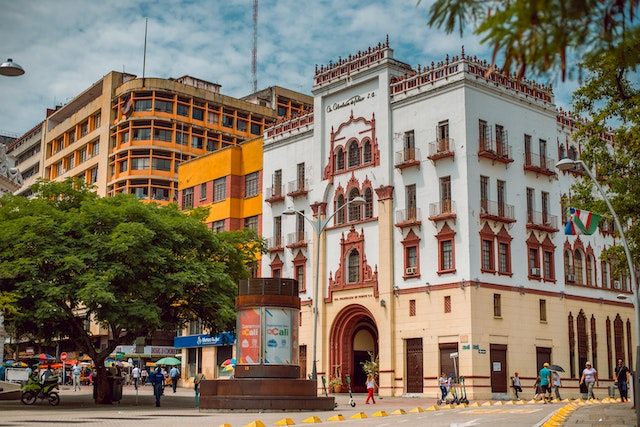 Edificio coltabaco cali centro ecotourspuravida walking tours.png