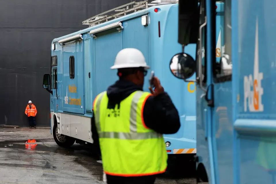 Break up PG&amp;E? We Should Try Fixing the CPUC