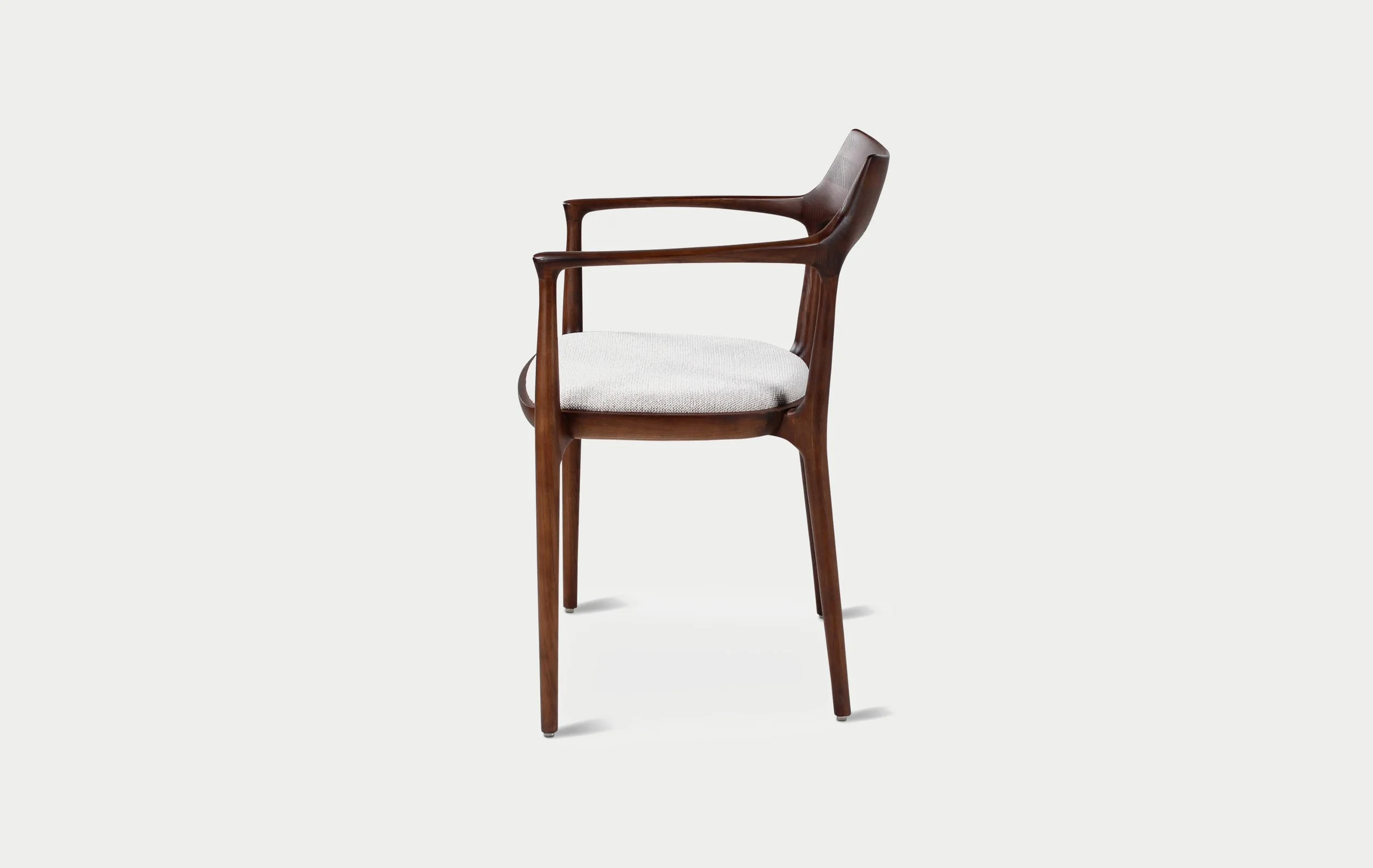 stoel donker hout design.jpg