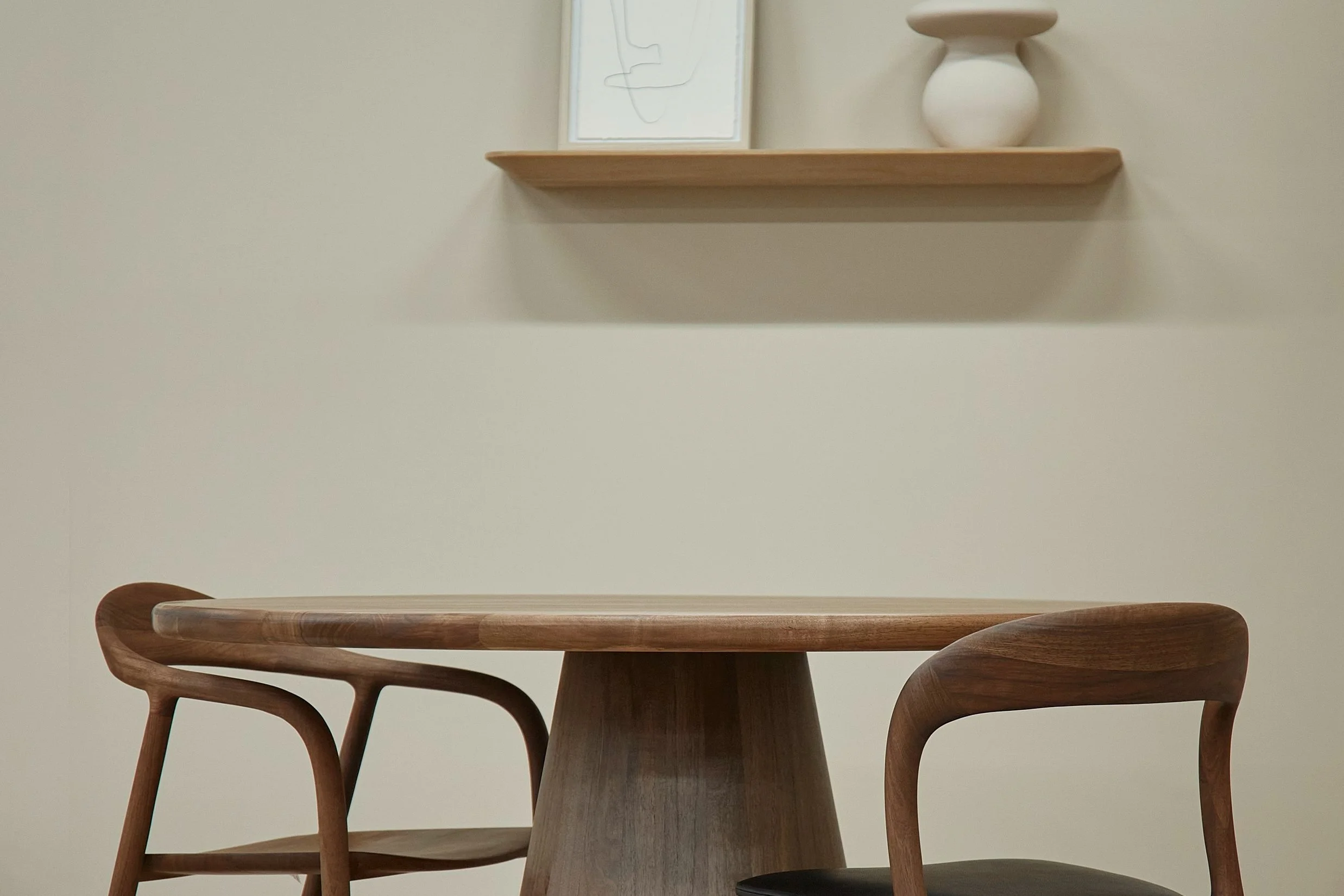 Wandplank van hout: tijdloze elegantie en functioneel design