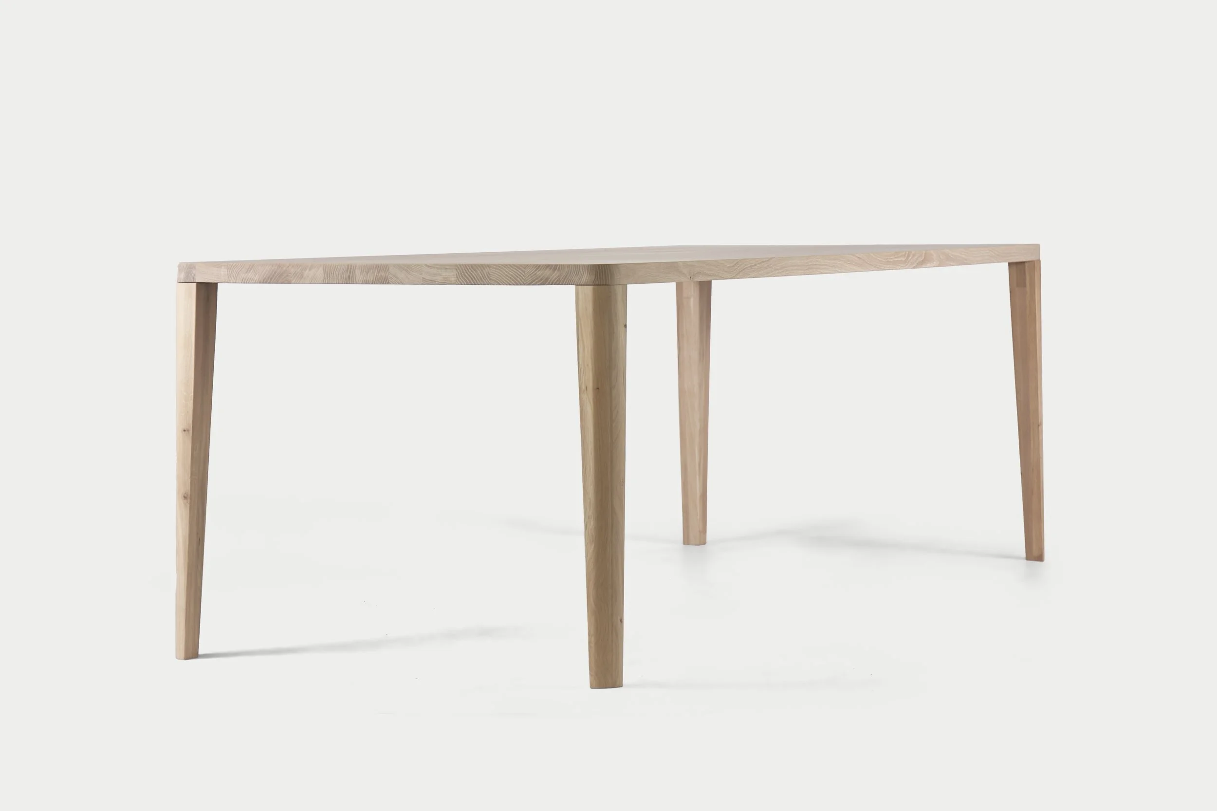 Timo / Eiken / Tijdloze en Slanke Massief Houten Eettafel