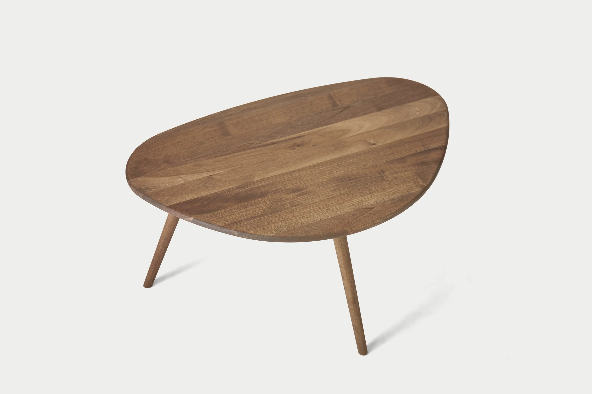 Orin / Walnoot Salontafel / Scandinavisch Kiezelvormig Design
