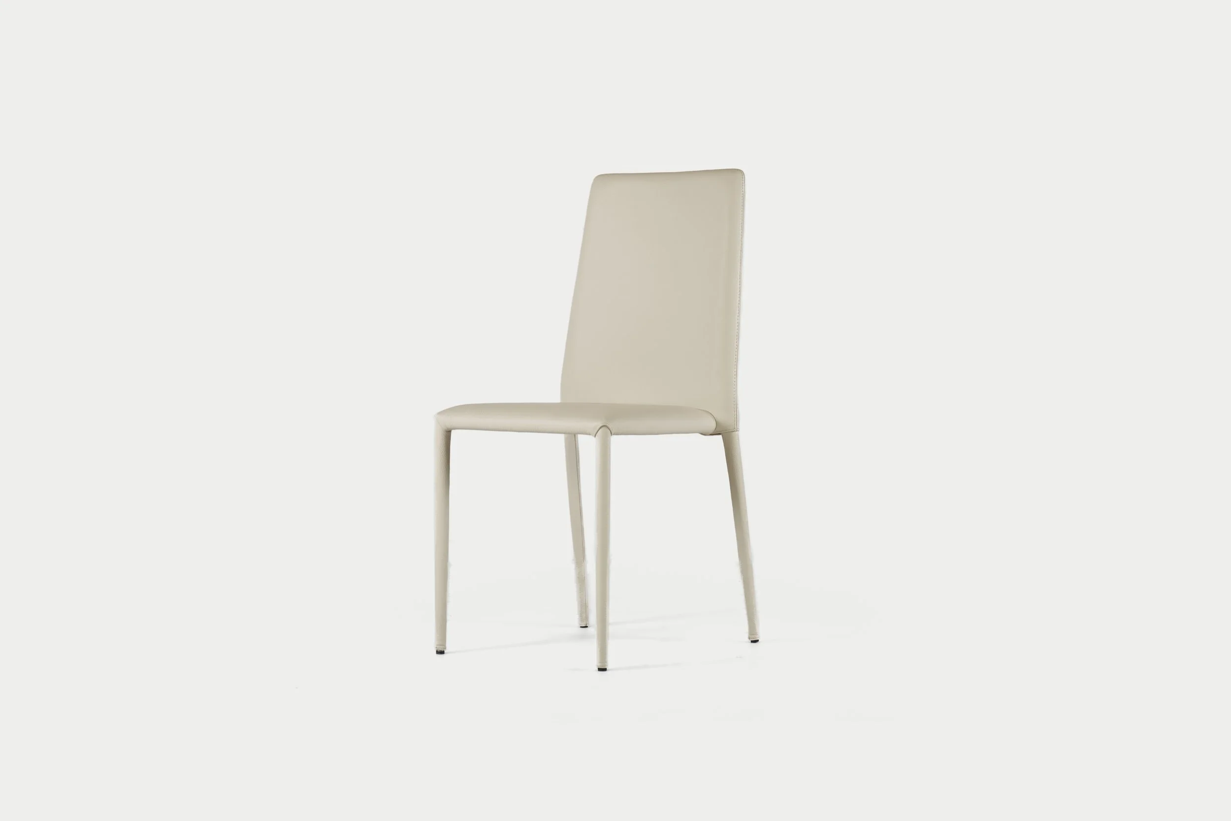 Livar Light / Minimalistische Designstoel Volledig Bekleed in Hoogwaardig Leer