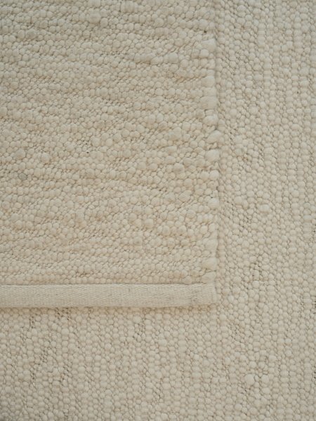 pebble white.jpg