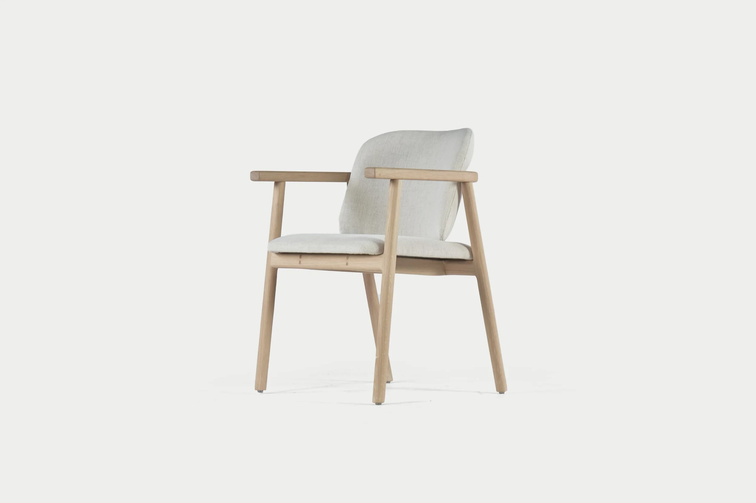 Velin / Massief Houten Designstoel met Gestoffeerde Rug