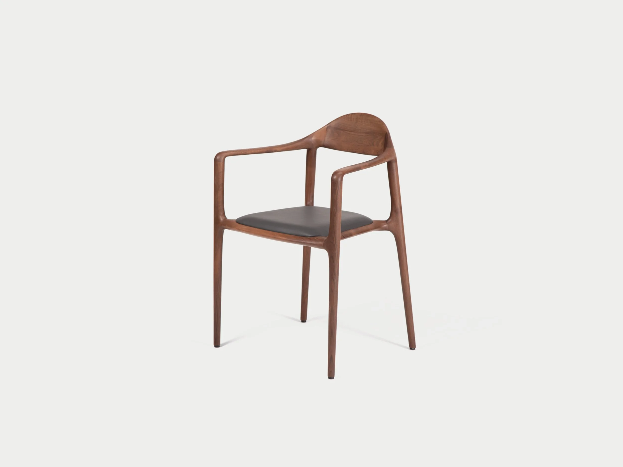 Mobello / Sagrada / Houten Eetkamerstoel met Armleuningen / Massief Eiken of Walnoot