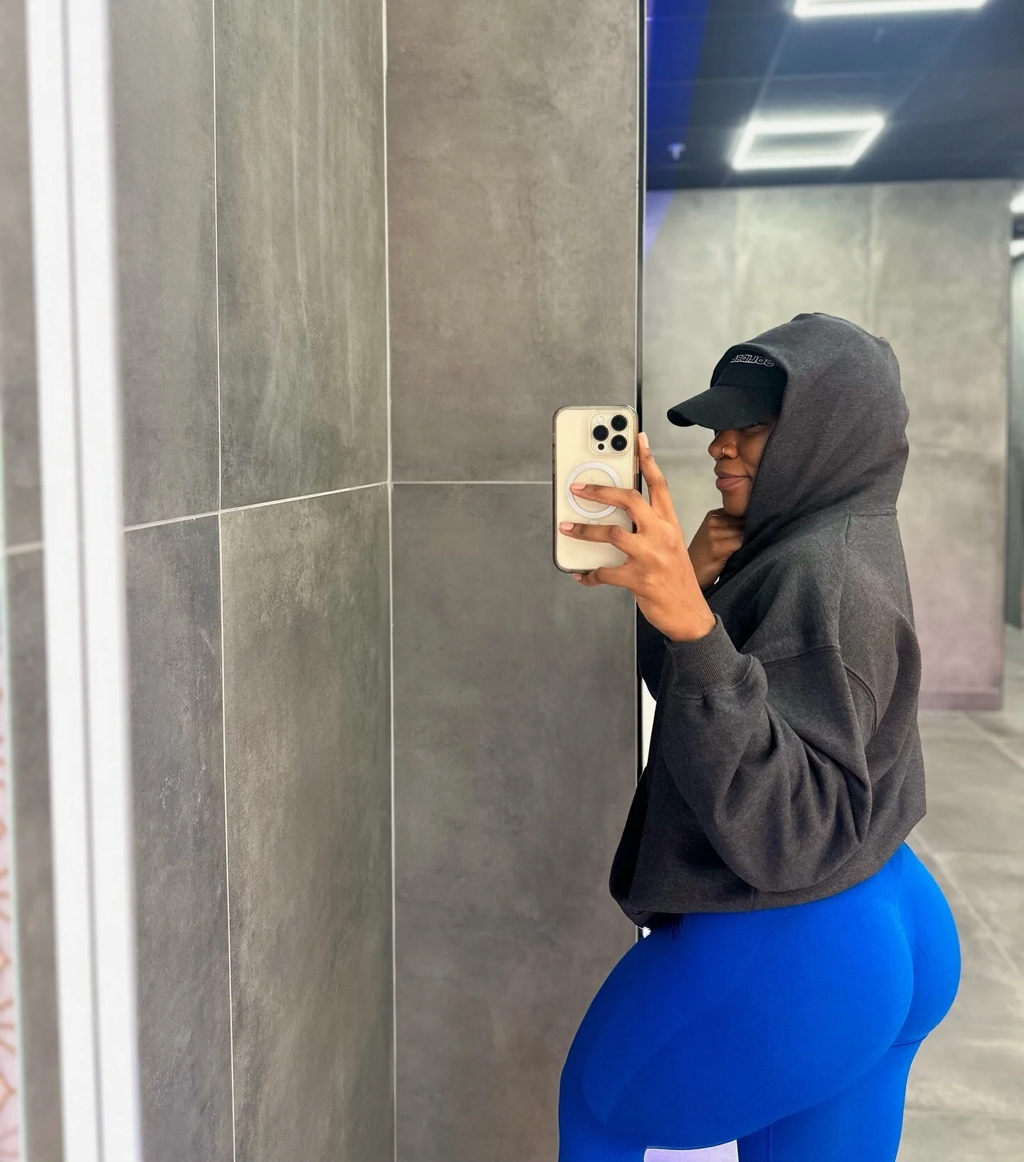 post workout check💙
&bull;
&bull;
&bull;
&bull;
&bull;
#postworkout #gymoutfit #gymfits #workoutfit #gymgirl #gyminspiraton #workoutinspo