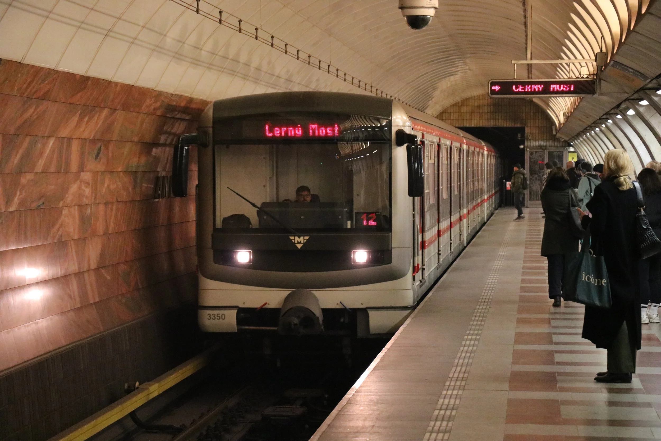 Prague (Praha) Metro Type 81-71M - 3350 (DM) + 3615 3624 + 3630 + 3353 (DM) - Anděl (Prague (Praha)) - 05/03/26