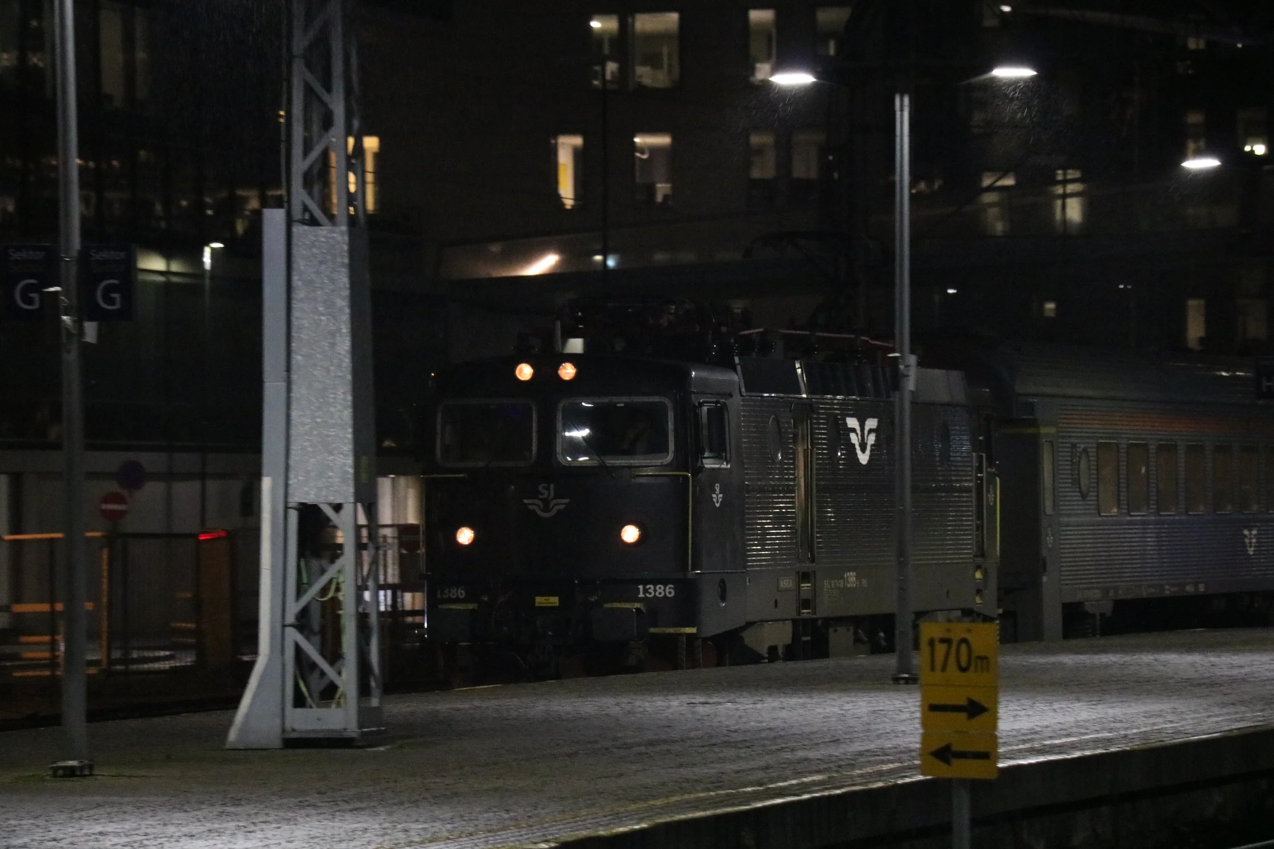 SJ Rc6 - 1386 -  Oslo Sentralstasjon - 07/12/25