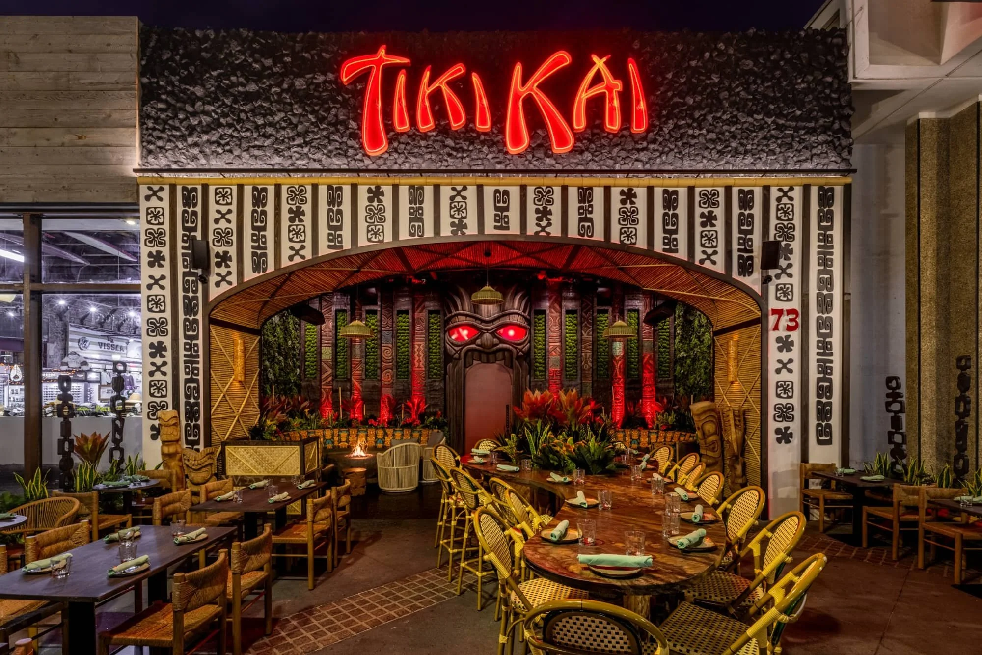tiki-bar-design-hermosa-beach-davis-ink.jpg