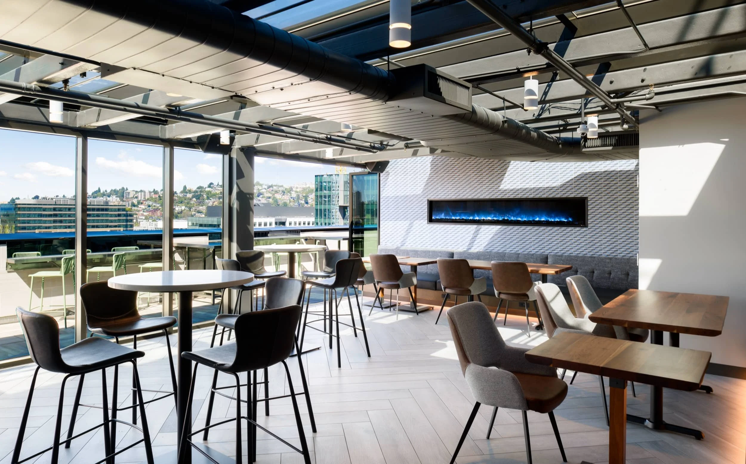 interior-design-altitude-rooftop-bar-seattle-09.jpg