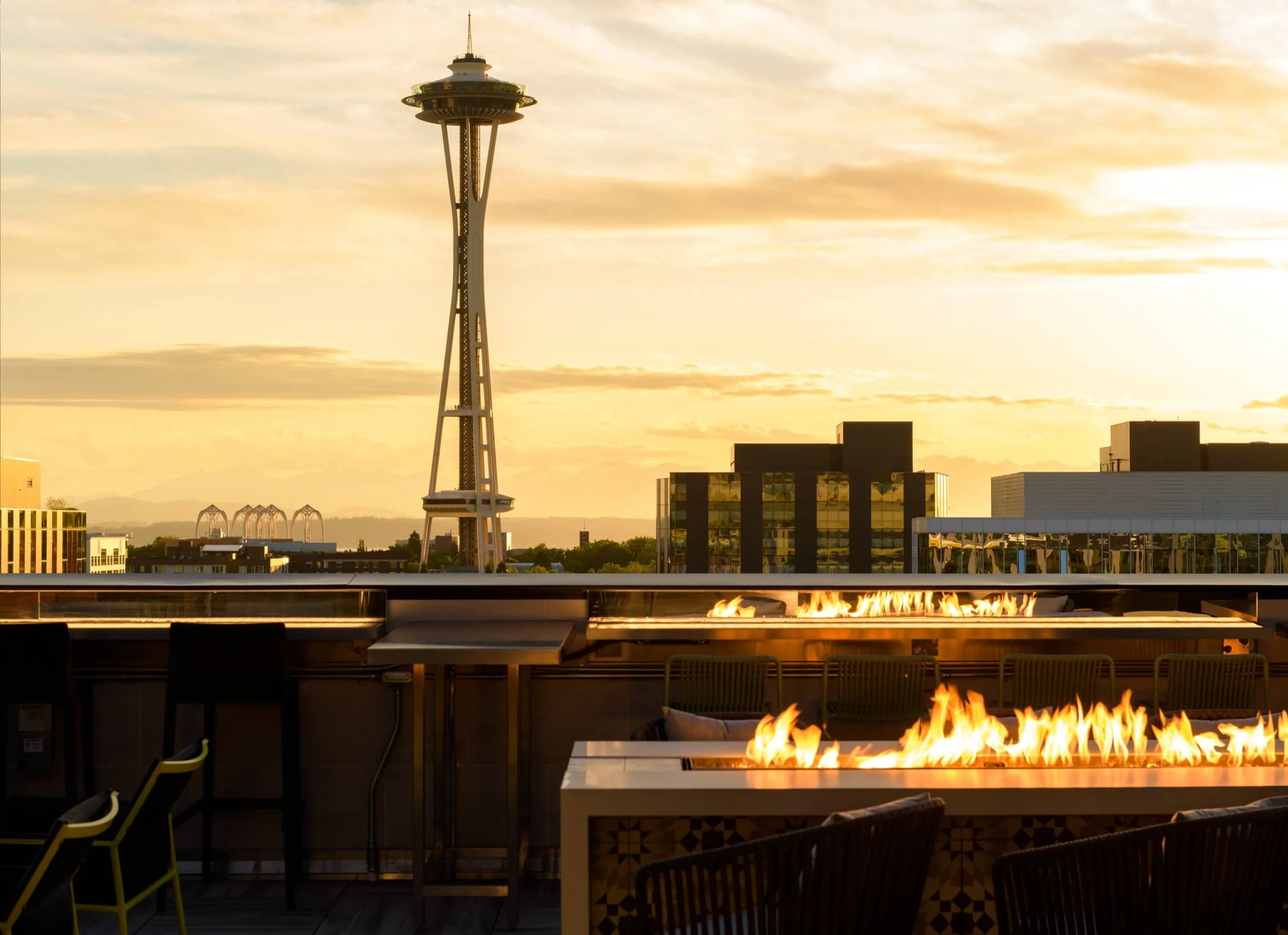 interior-design-altitude-rooftop-bar-seattle-11.jpg