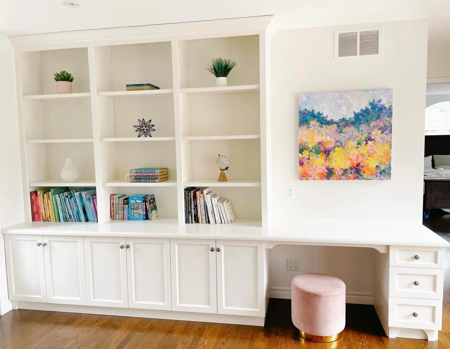 Spring is in the air, and you know what that means&mdash; moving season is officially here! 🌷📦🏠

We&rsquo;ve been busy behind the scenes with our &ldquo;Prep to Sell&rdquo; services these past few weeks, helping homeowners bridge the gap between &