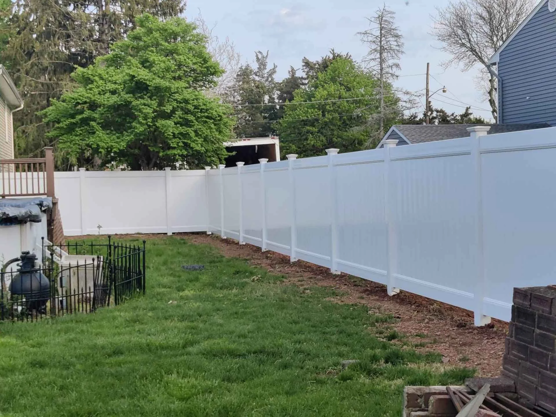 Explore a spectrum of choices! Empire Fence offers a variety of vinyl fence colors to complement your property's exterior.