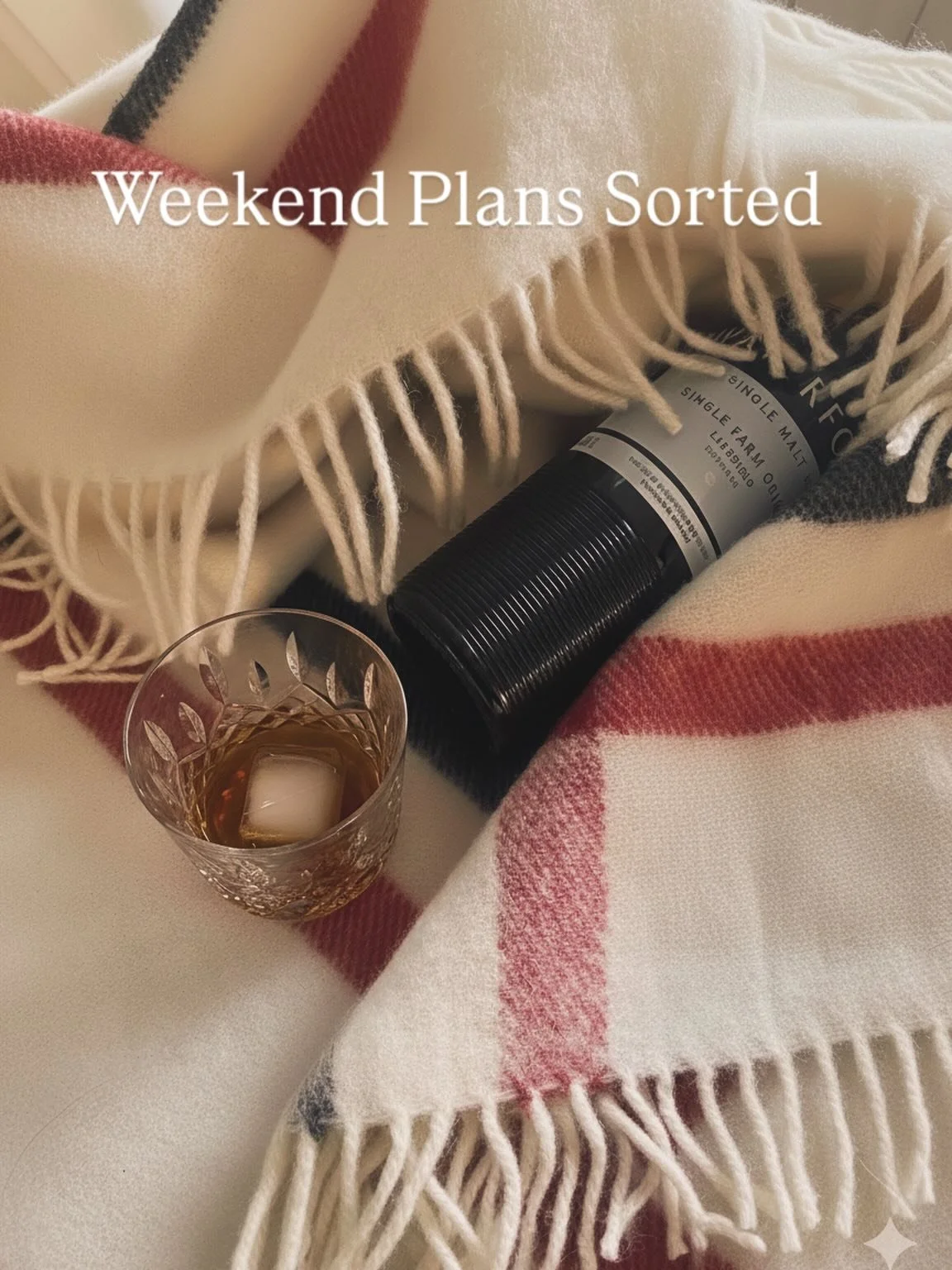 Wrapped in the finest British wool and settling in for the weekend is always a good plan 🥃
Whether you&rsquo;re pairing it with a glass of Waterford or curling up with a good book, the natural breathability and warmth of the Albion will make every e