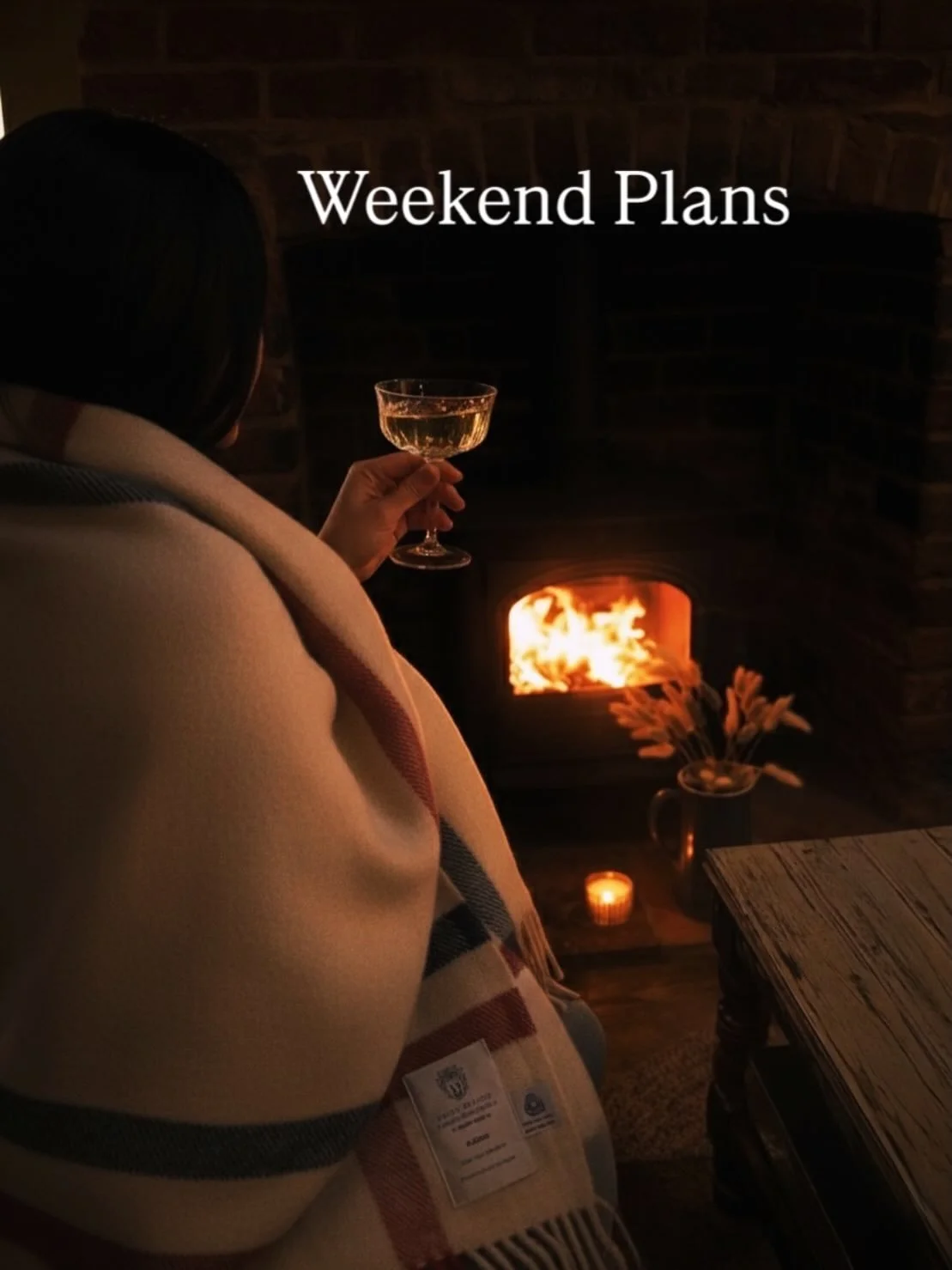 It&rsquo;s definitely blanket weather,so wrap up with something or someone lovely or both and enjoy the weekend now it&rsquo;s finally here 🥃🍷☕️
The Albion is crafted from pure new wool in Yorkshire by Royal Warrant Holder John Atkinson, it&rsquo;s