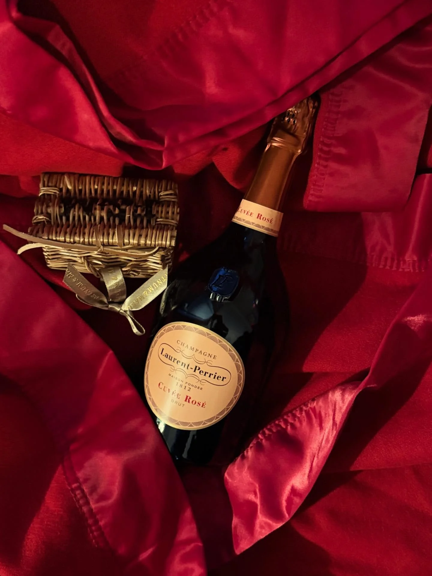 The Duchess is crafted from pure merino wool, it&rsquo;s luxurious and makes a cosy treat to yourself, when combined with a glass of something or a coffee,a lovely book and a candle,it&rsquo;s a perfect plan.It&rsquo;s all so busy,it&rsquo;s good to 