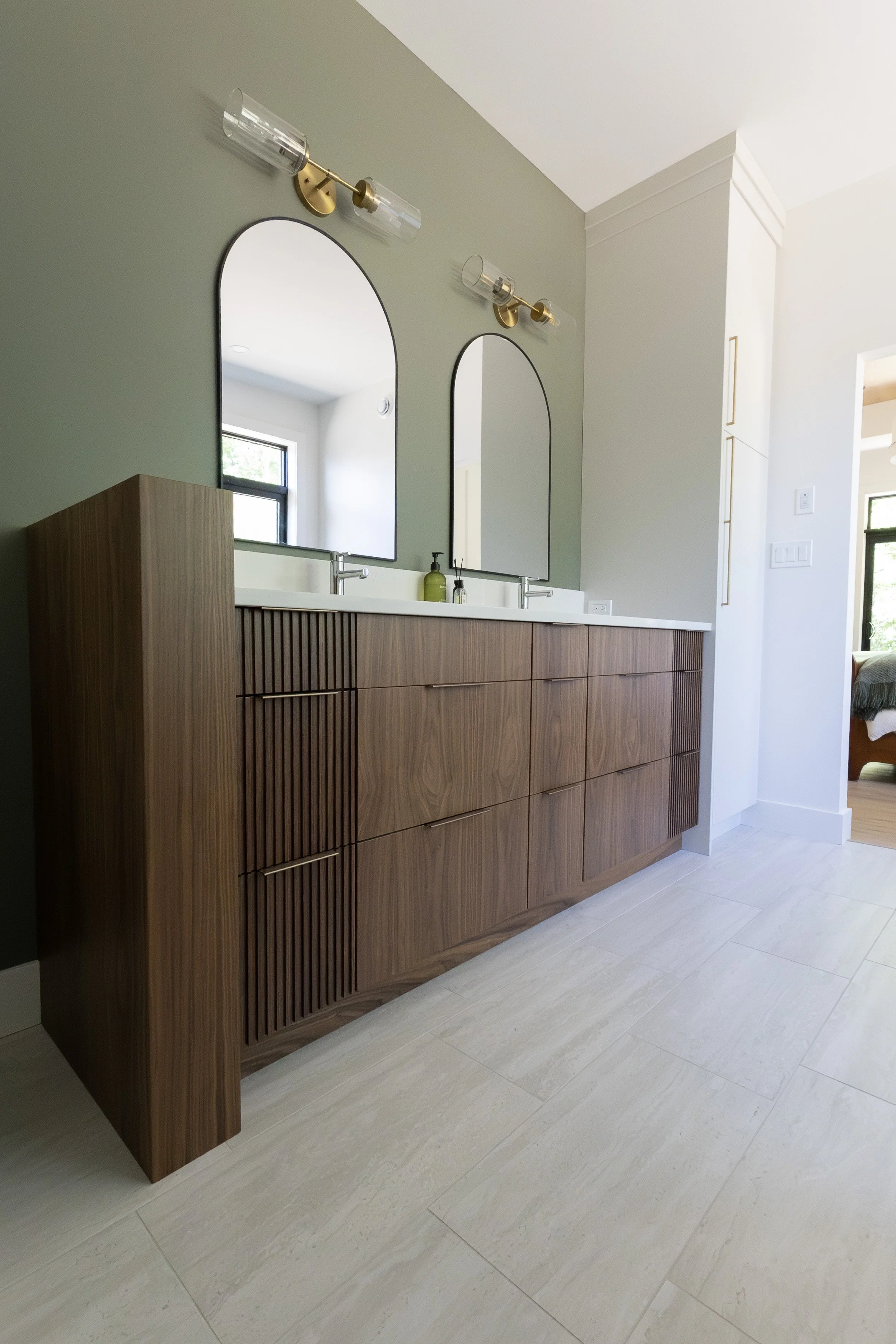 Martin Ensuite IMG_9394.jpg