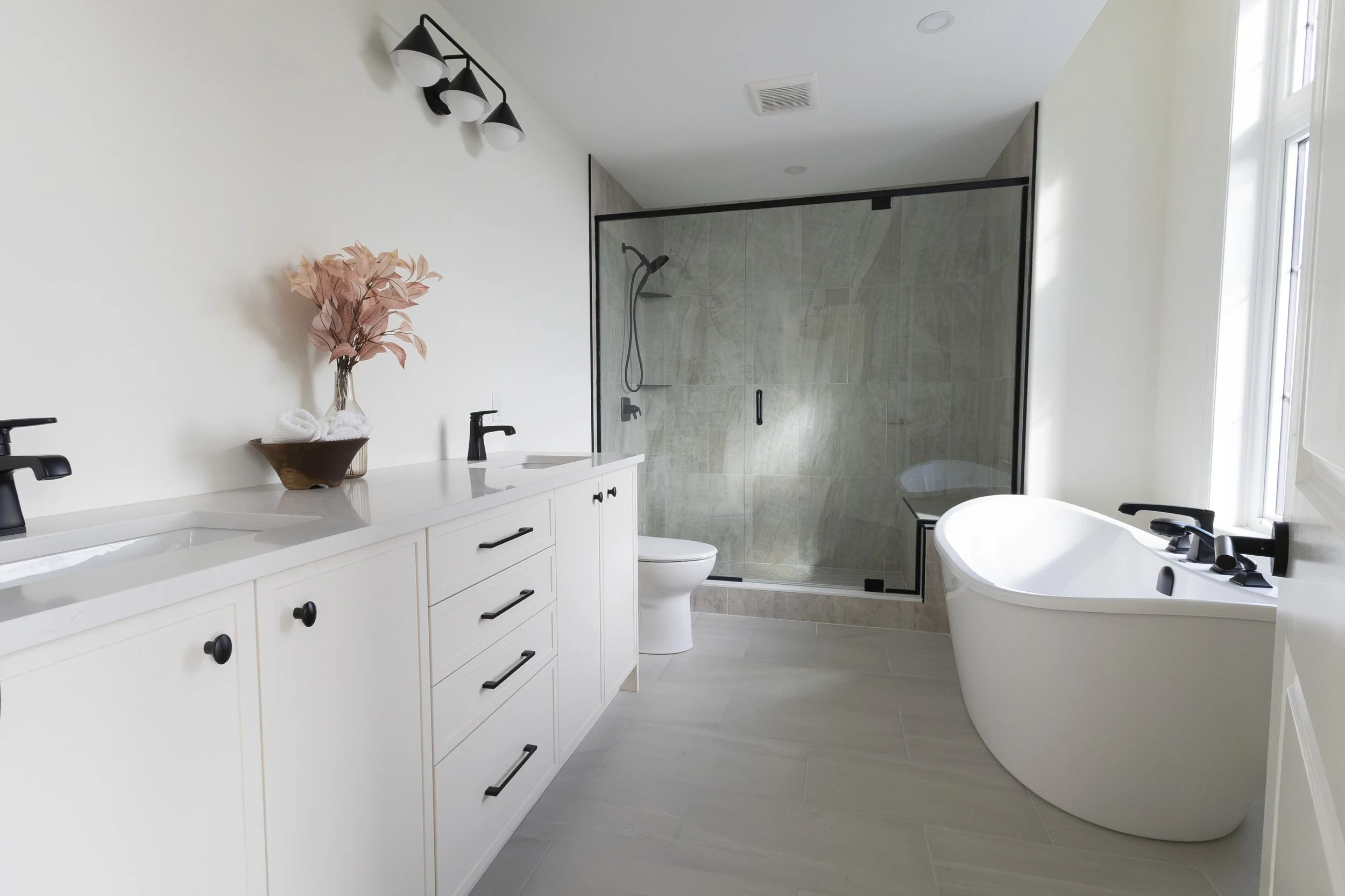 Reaburn Ensuite Bathroom IMG_9954.jpg