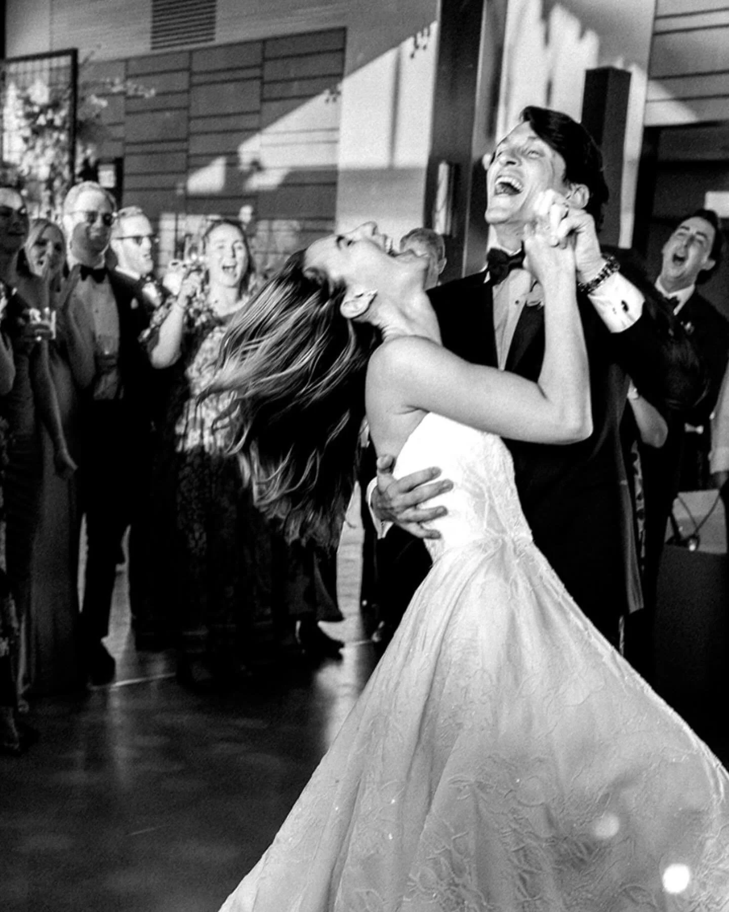 We had all the ingredients for a spectacular night: gorgeous backdrop, stunning floral &amp; design by @mindyricedesign, and a steady diet of fabulous food and craft cocktails by @stanlyranchauberge,  but it was Liza and Joe Max's  choreographed firs