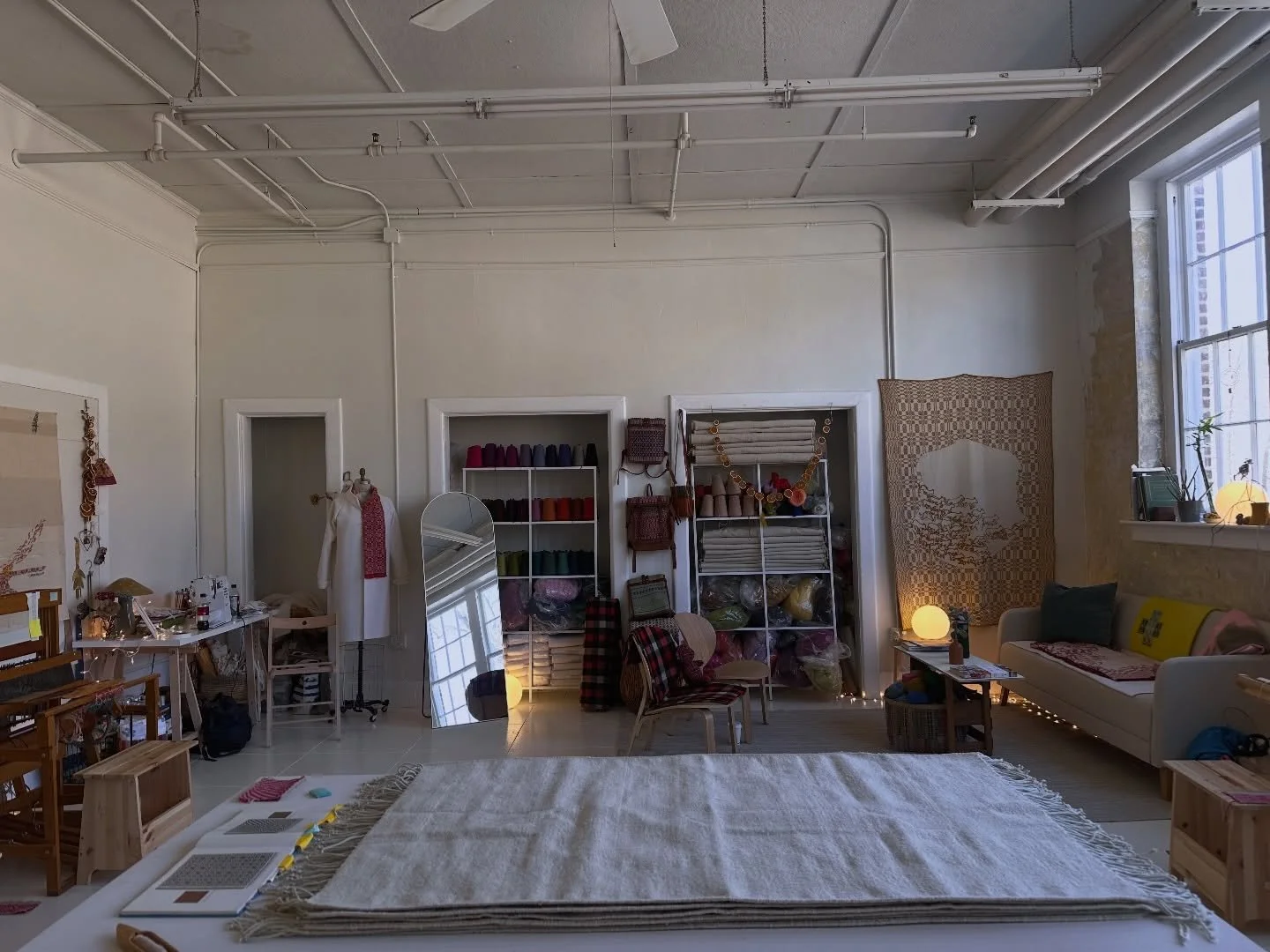 Full of gratitude to have spent an inspiring weekend creating in @amberm.jensen weaving workshop. Surrounded by wool &amp; looms in a beautiful space and lots of light, laughter and kindness. Amber is an amazing teacher and weaver and so happy to be 