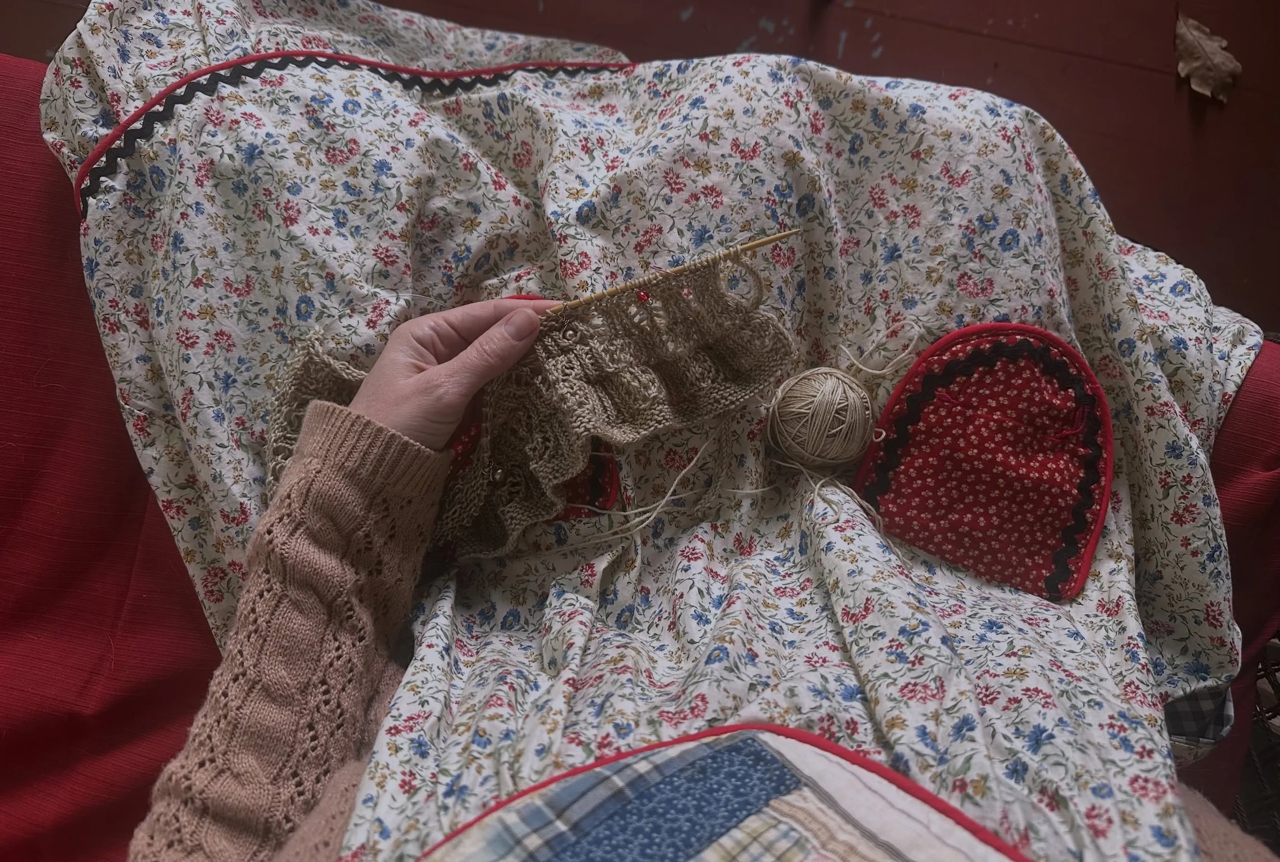 Rainy day knitting. 

Finishing the ties for the Calypso Collar. Excited to adorn shirts with this knitted lace addition.&hearts;️
#knit #knitting #knitted #knitlace