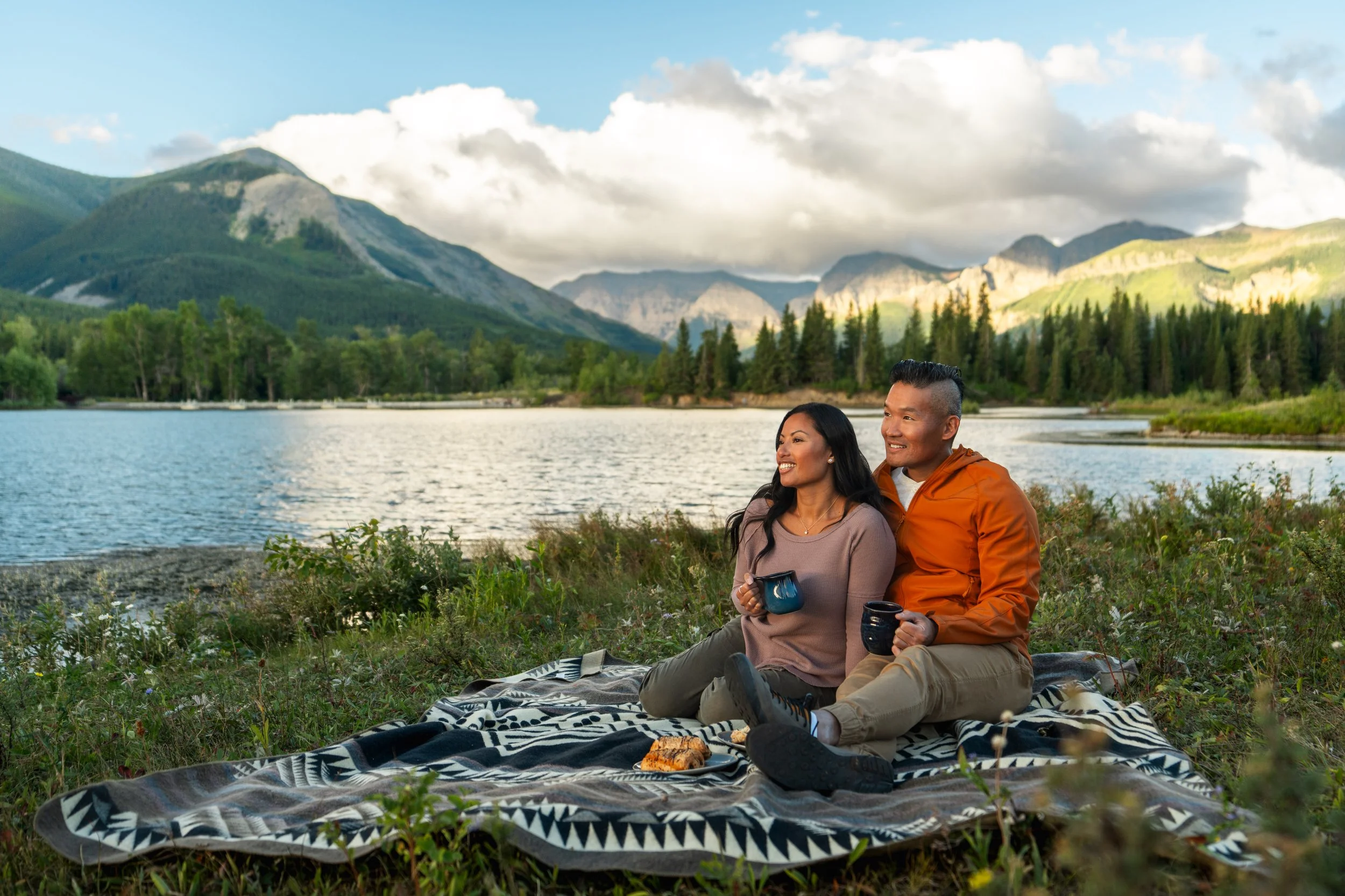Summer_CastleProvincialPark_GlampingResorts_JRB05559.jpg