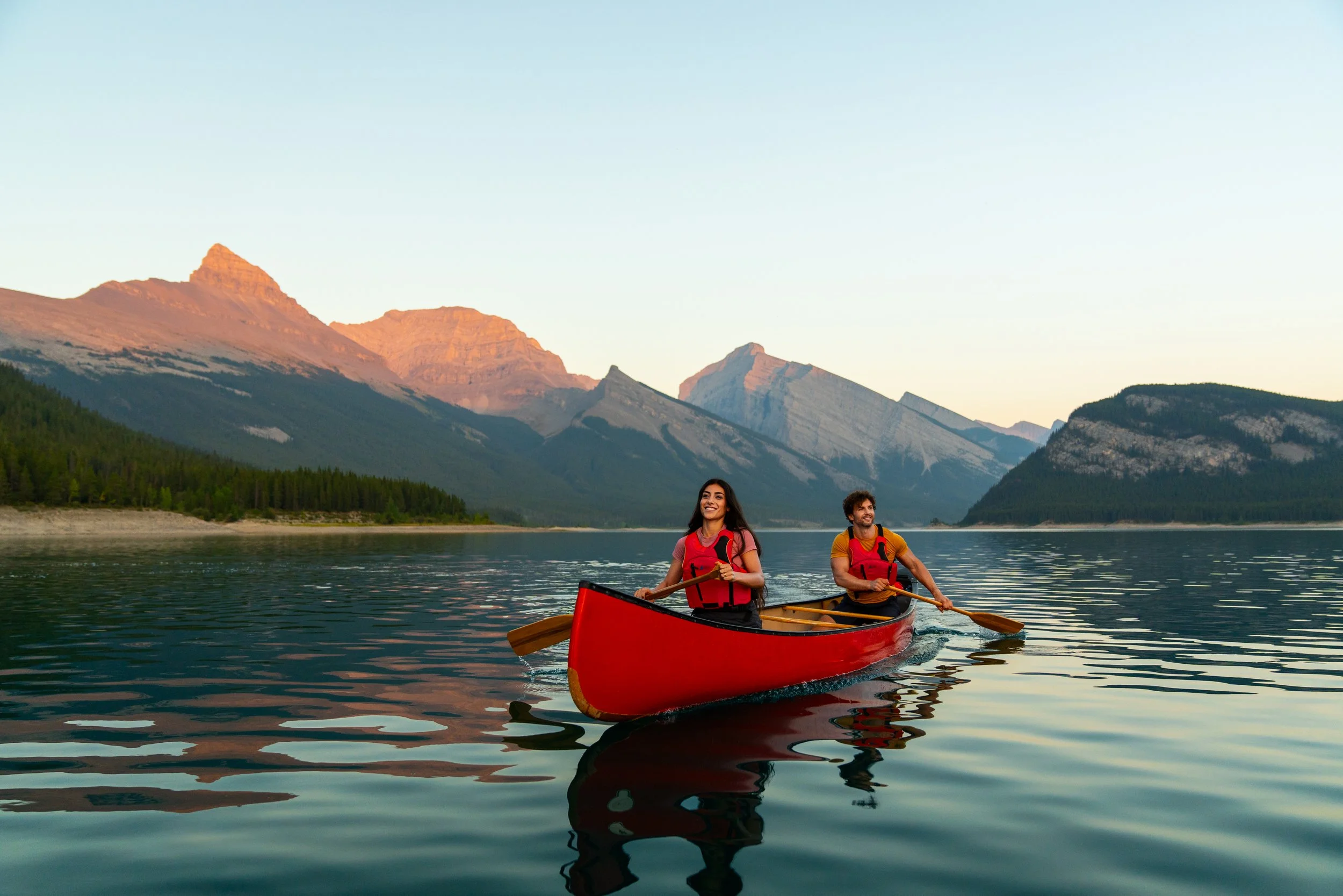 Summer_TourismCanmoreKananaskis_Canoe_JRA00461.jpg