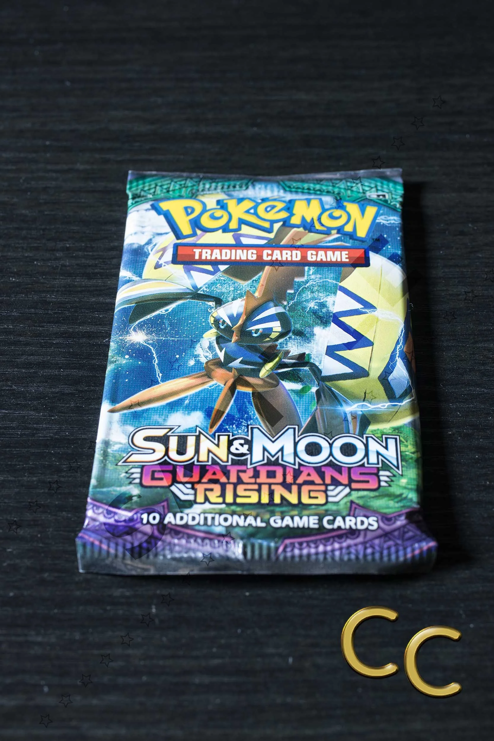 Pokémon TCG Sun & Moon Guardians Rising Booster Pack front
