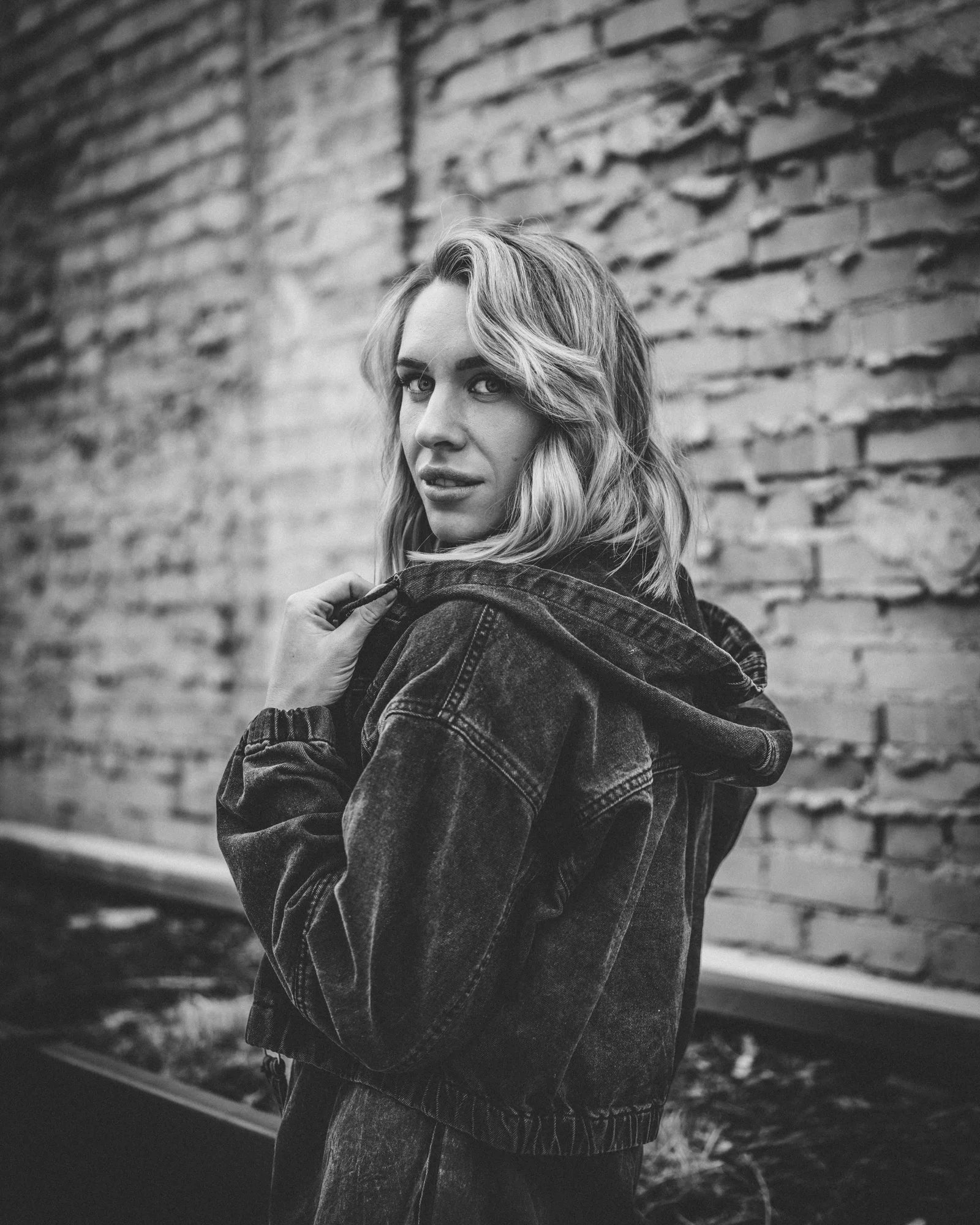 Dasha B&W-35.jpg