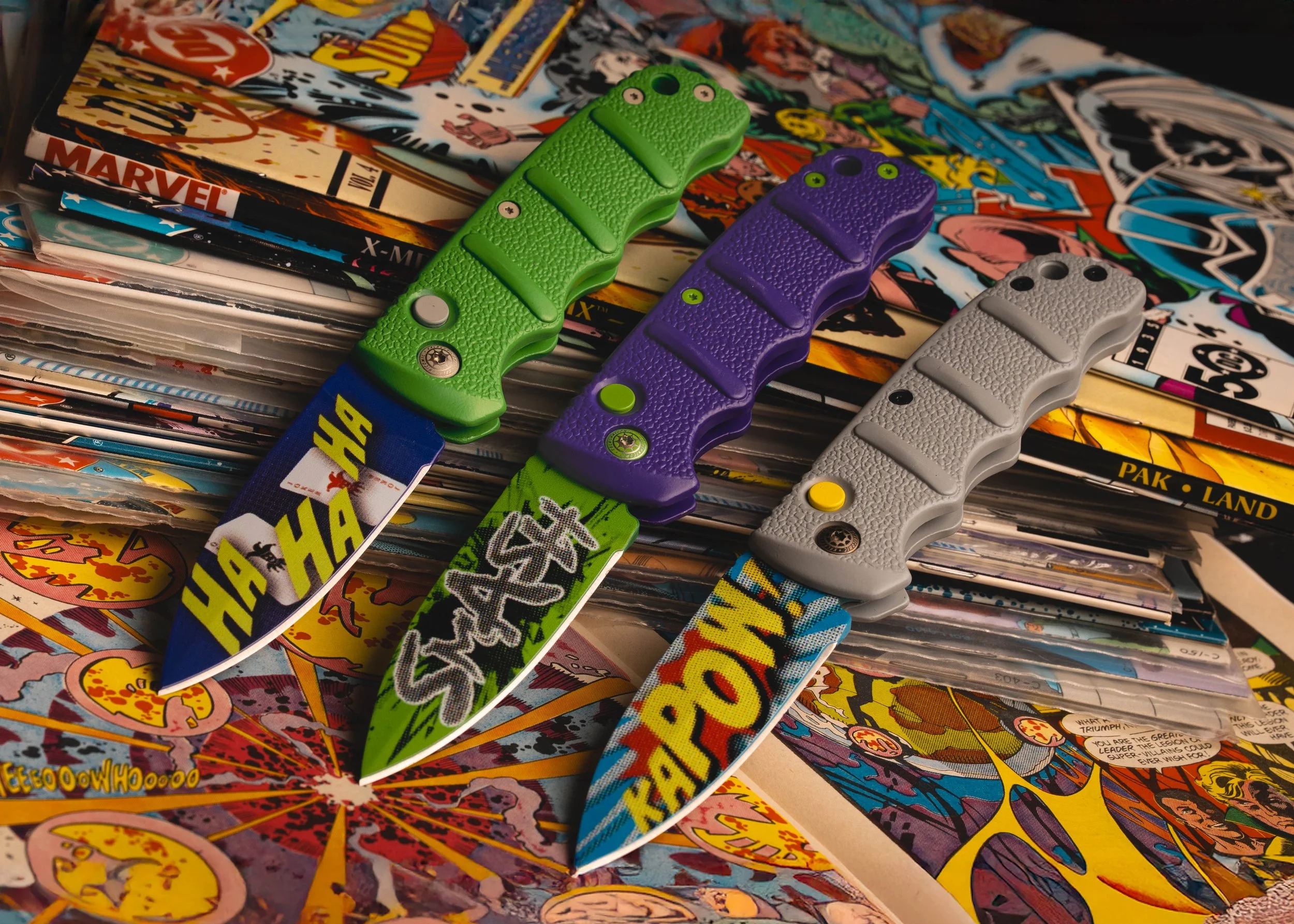 Boker Kalashnikov Comic Book-13.JPG