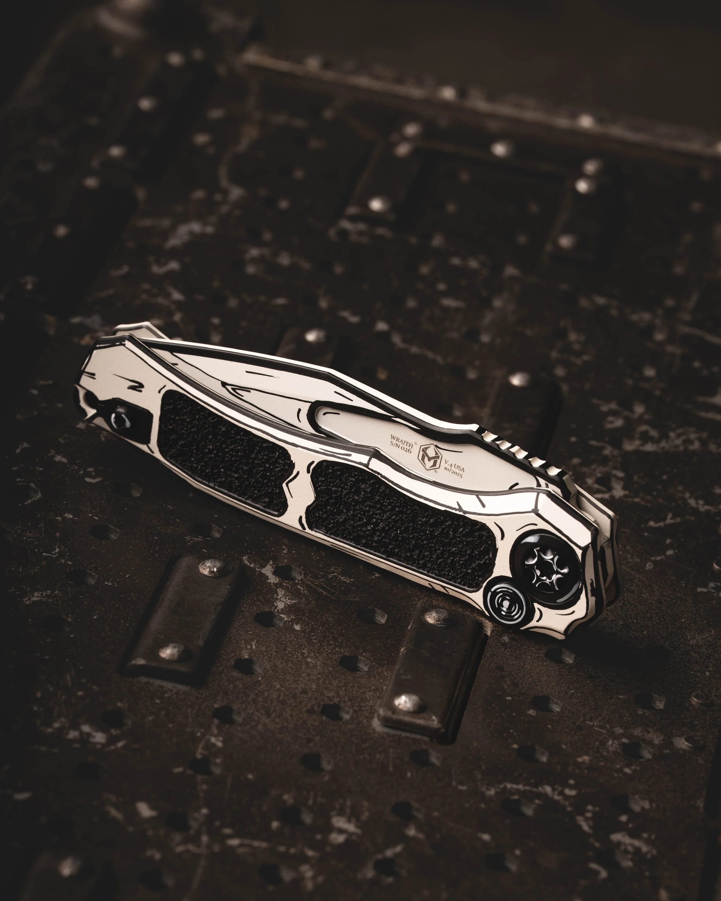 Heretic Wraith White Cel Shade-8.JPG