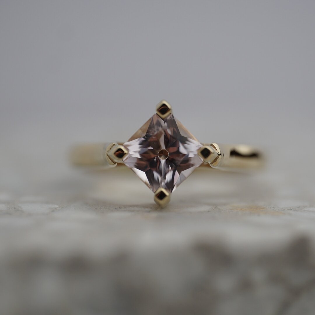 Its all in the angles 📐 

Front shot on radiant cut Morganite, by the very talented Laura of @tatumgems. This stone was a dream to work with using the customer brief and applying it to the cut of stone wow, square claws and all. 

PLEASE SIR, I WANT